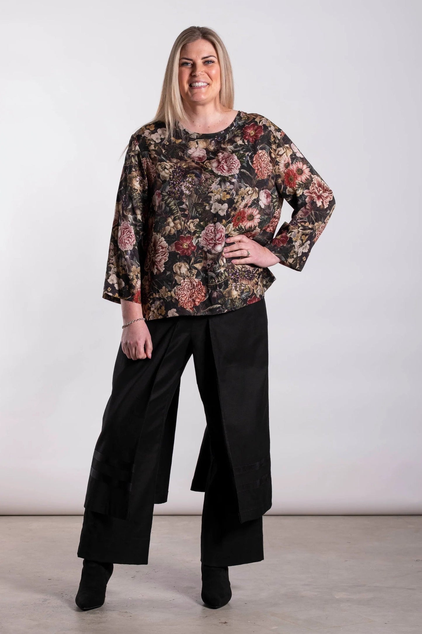 DEEANNE HOBBS ZEFER TOP - FLORIST SECRET - THE VOGUE STORE