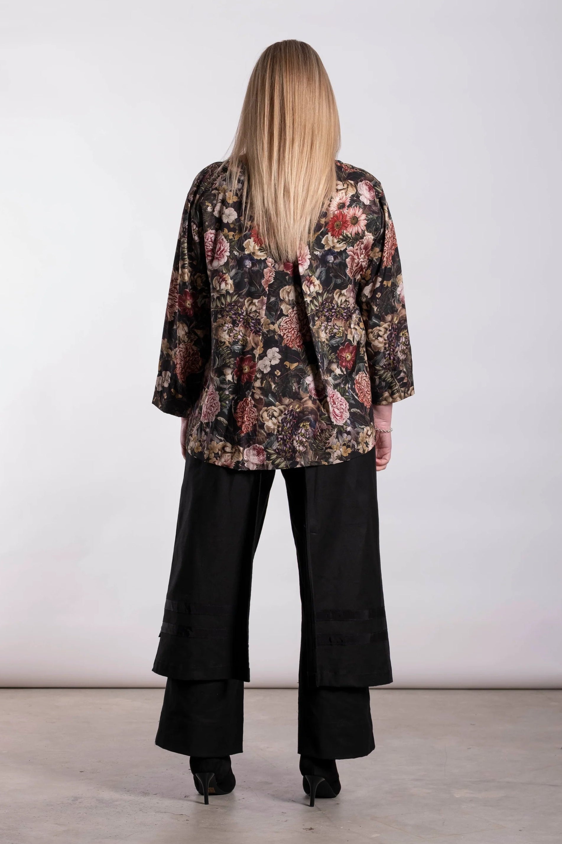 DEEANNE HOBBS ZEFER TOP - FLORIST SECRET - THE VOGUE STORE