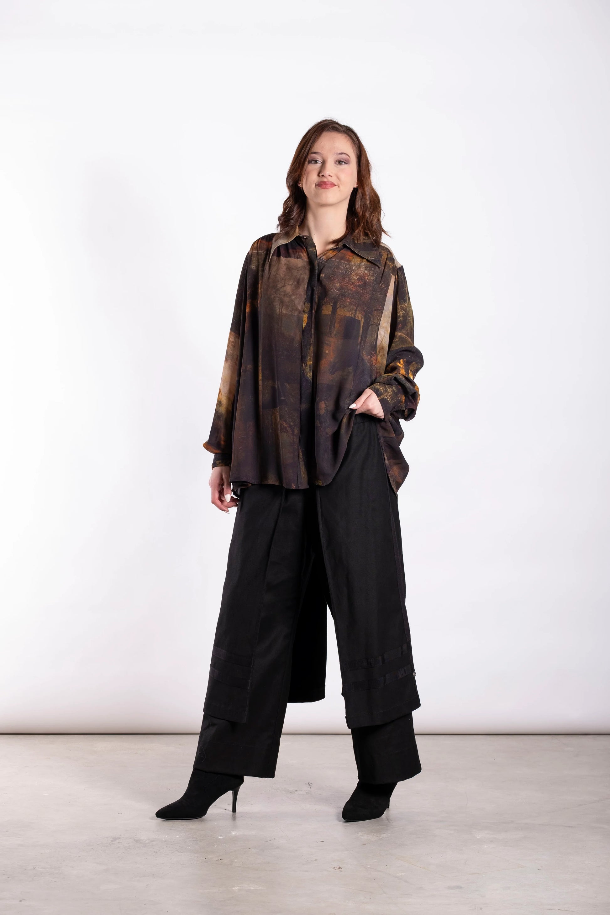 DEEANNE HOBBS BUCCANEER SHIRT - MIDNIGHT TREK - THE VOGUE STORE