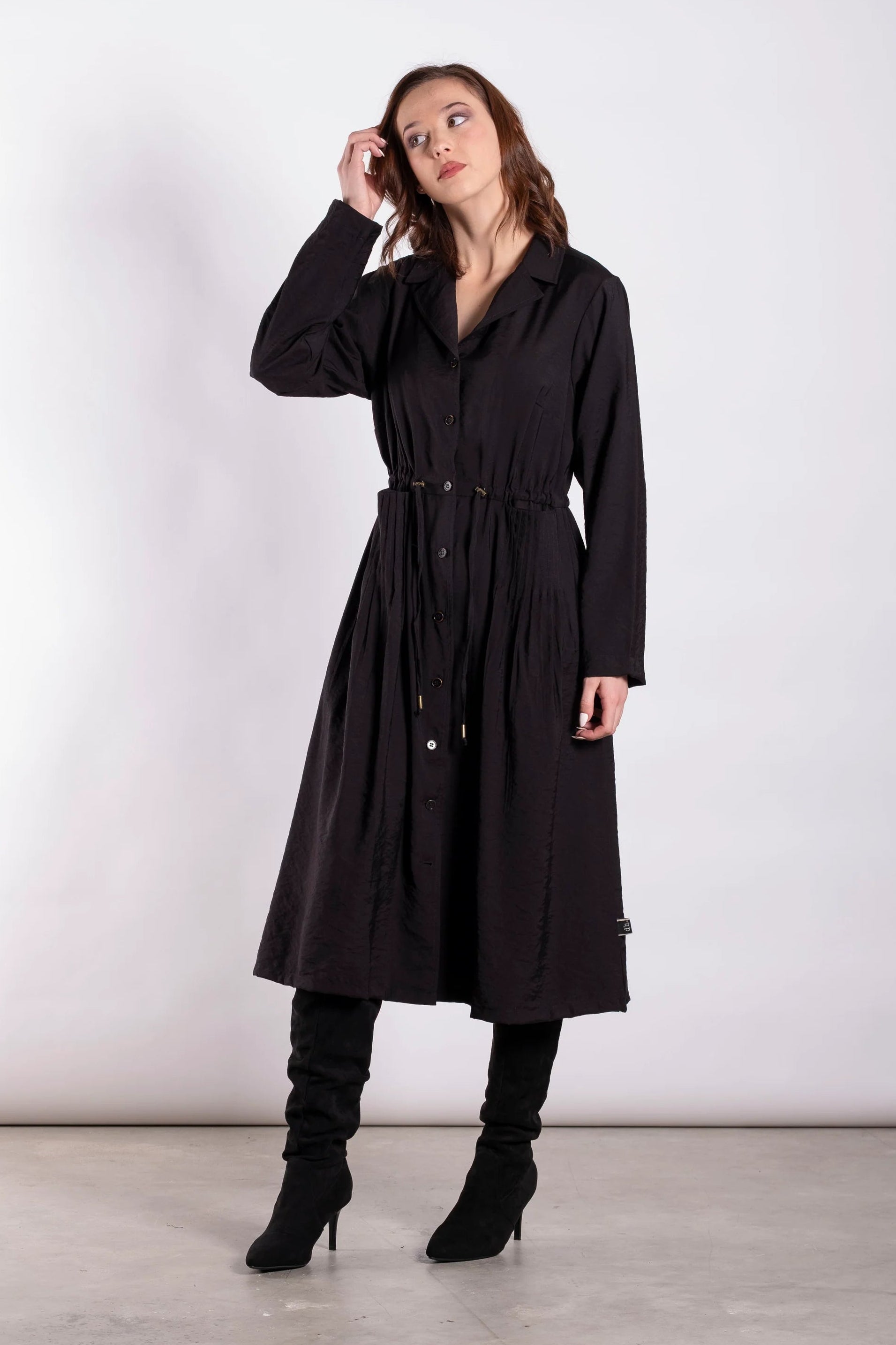 DEEANNE HOBBS SHADOWLINES PLEAT JACKET - BLACK - THE VOGUE STORE