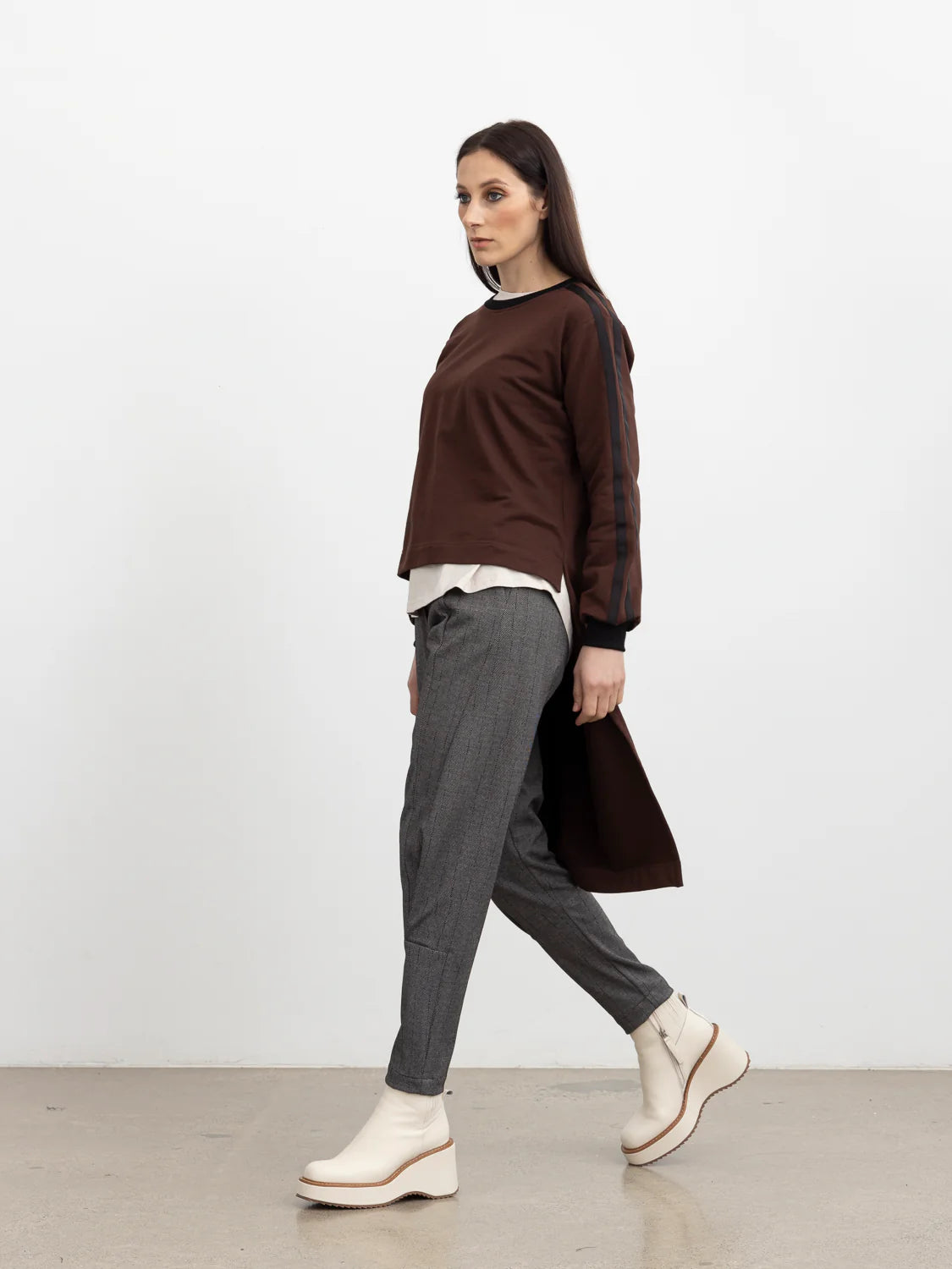 STYLE XLAB FROST NOIR SWEATSHIRT - BROWN - THE VOGUE STORE