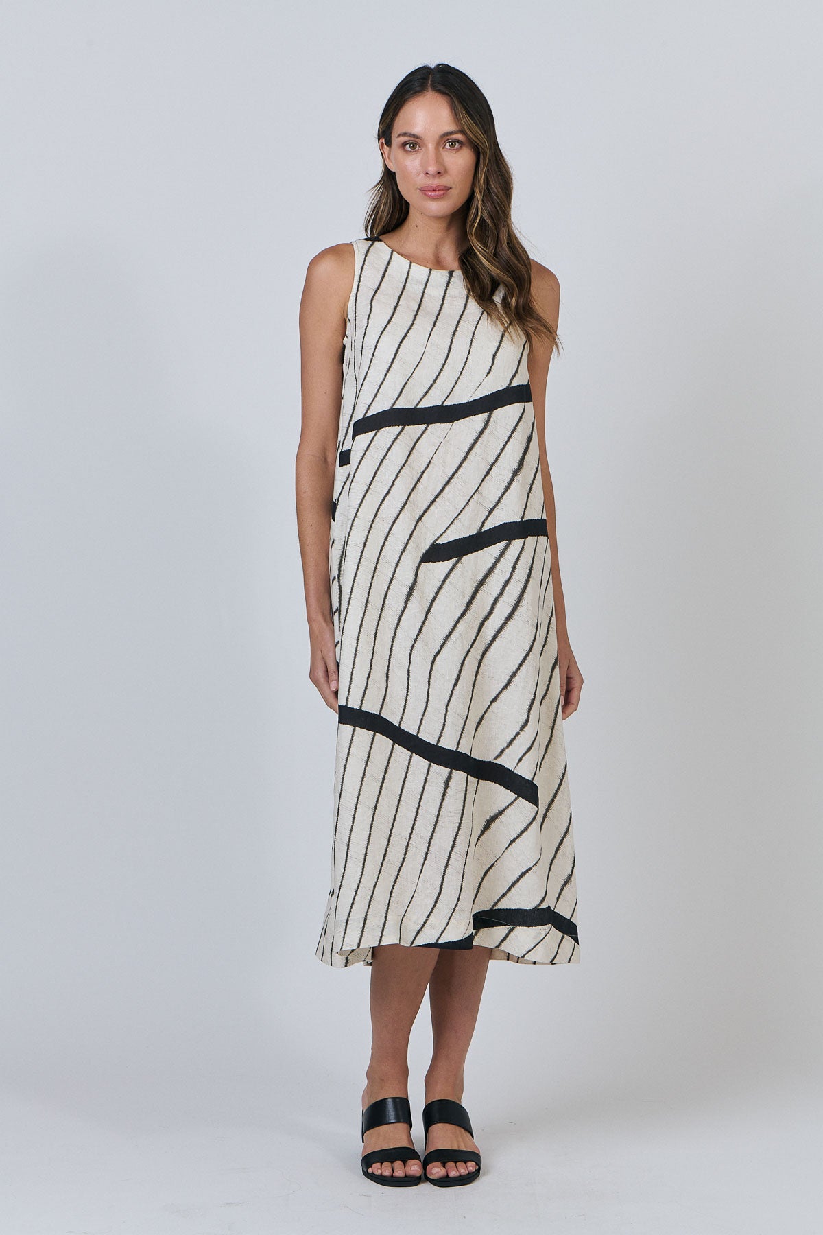 NATURALS BY O&J SLEEVELESS LINEN DRESS - ISOBARS - THE VOGUE STORE