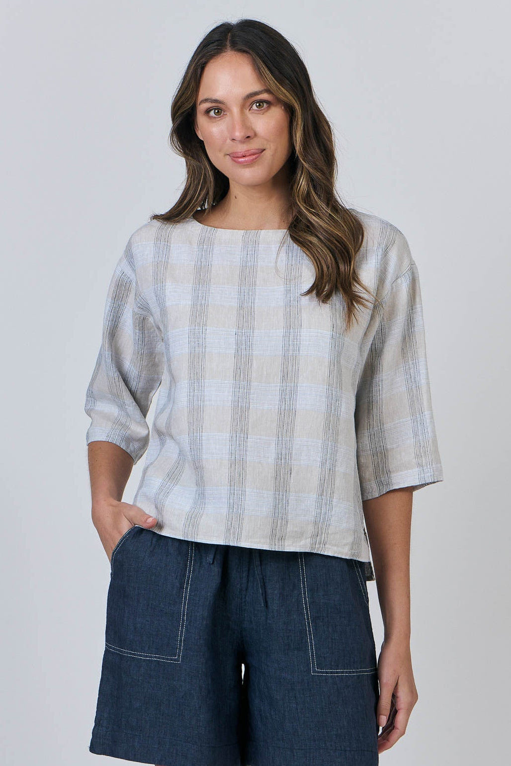 NATURALS BY O&J SHORT SLEEVE LINEN TOP - MESH PRINT - THE VOGUE STORE