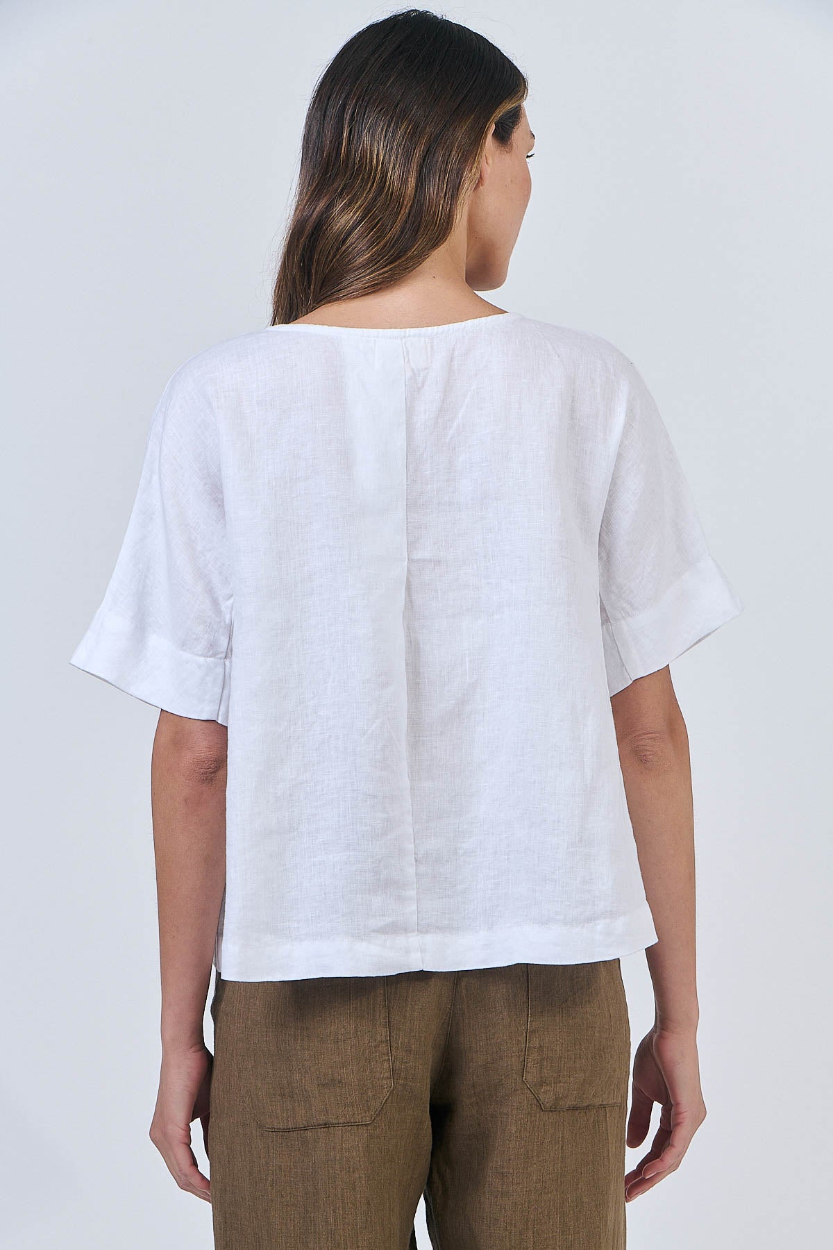 NATURALS BY O&J SHORT SLEEVE LINEN TOP - WHITE - THE VOGUE STORE