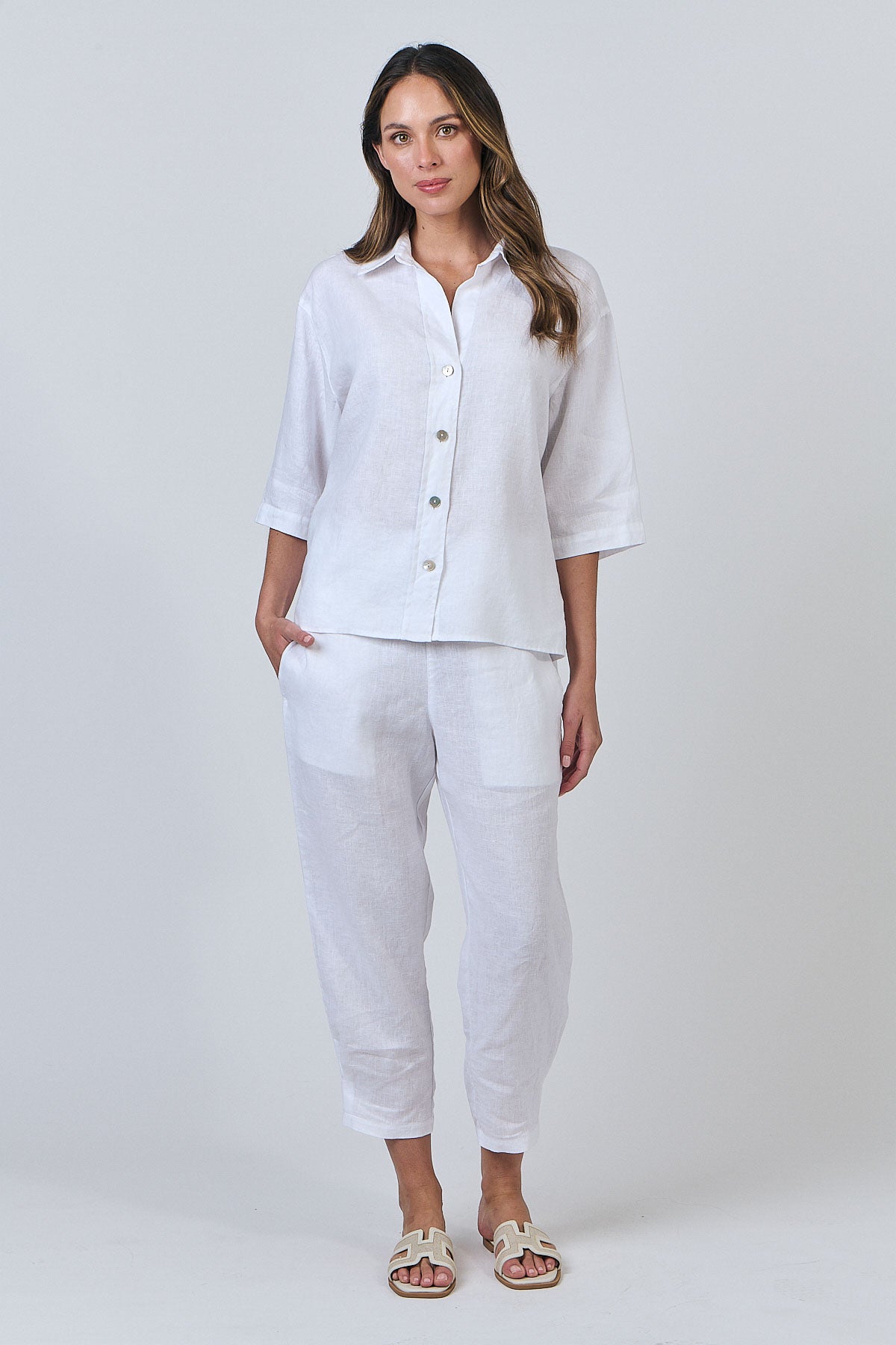 NATURALS BY O&J LINEN BUTTON THRU TOP - WHITE - THE VOGUE STORE