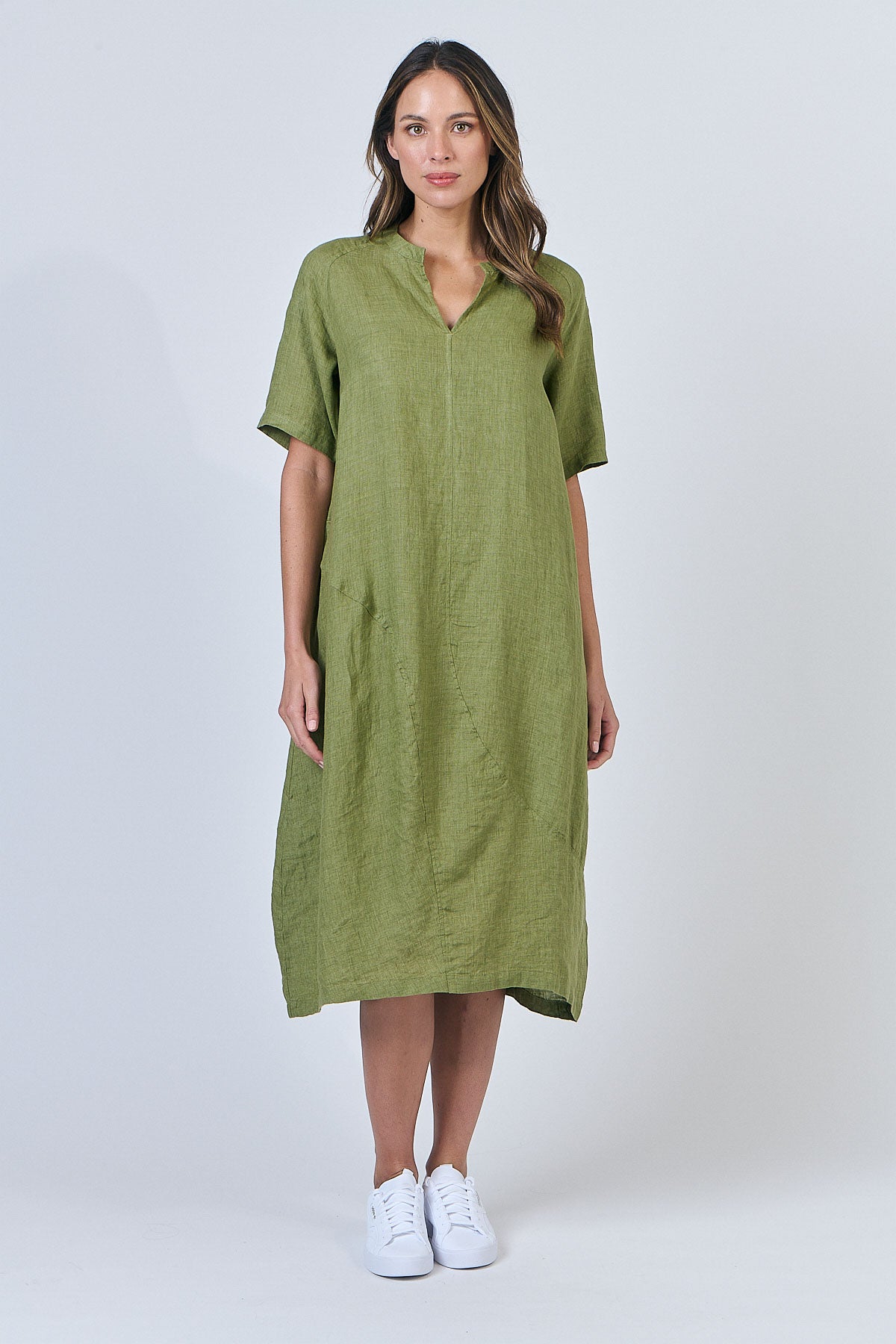 NATURALS BY O&J SHORT SLEEVE LINEN DRESS - MOSS - THE VOGUE STORE