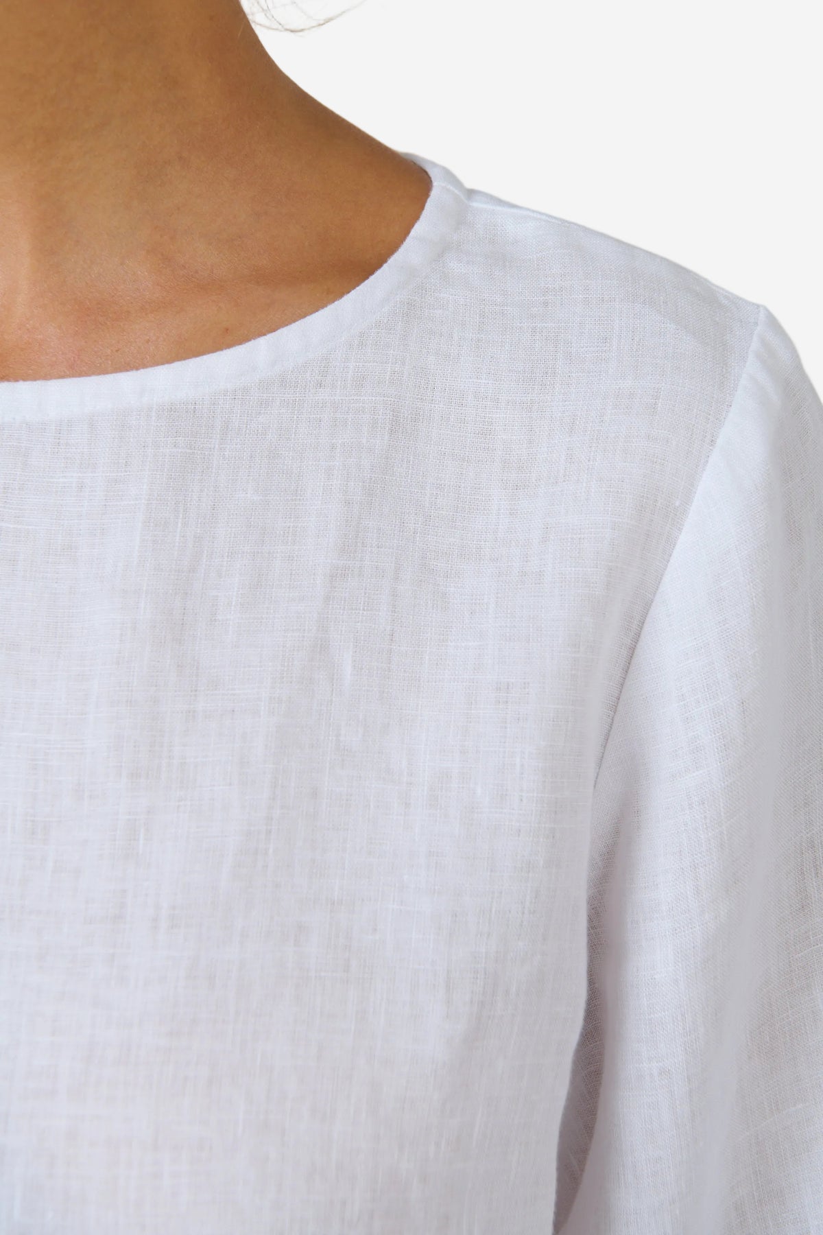 NATURALS BY O&J LONG SLEEVE LINEN TOP - WHITE - THE VOGUE STORE