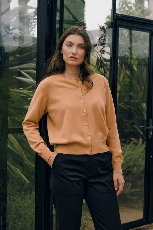 HUFFER CLASSIC BUTTON UP CARDIGAN - CAMEL - THE VOGUE STORE