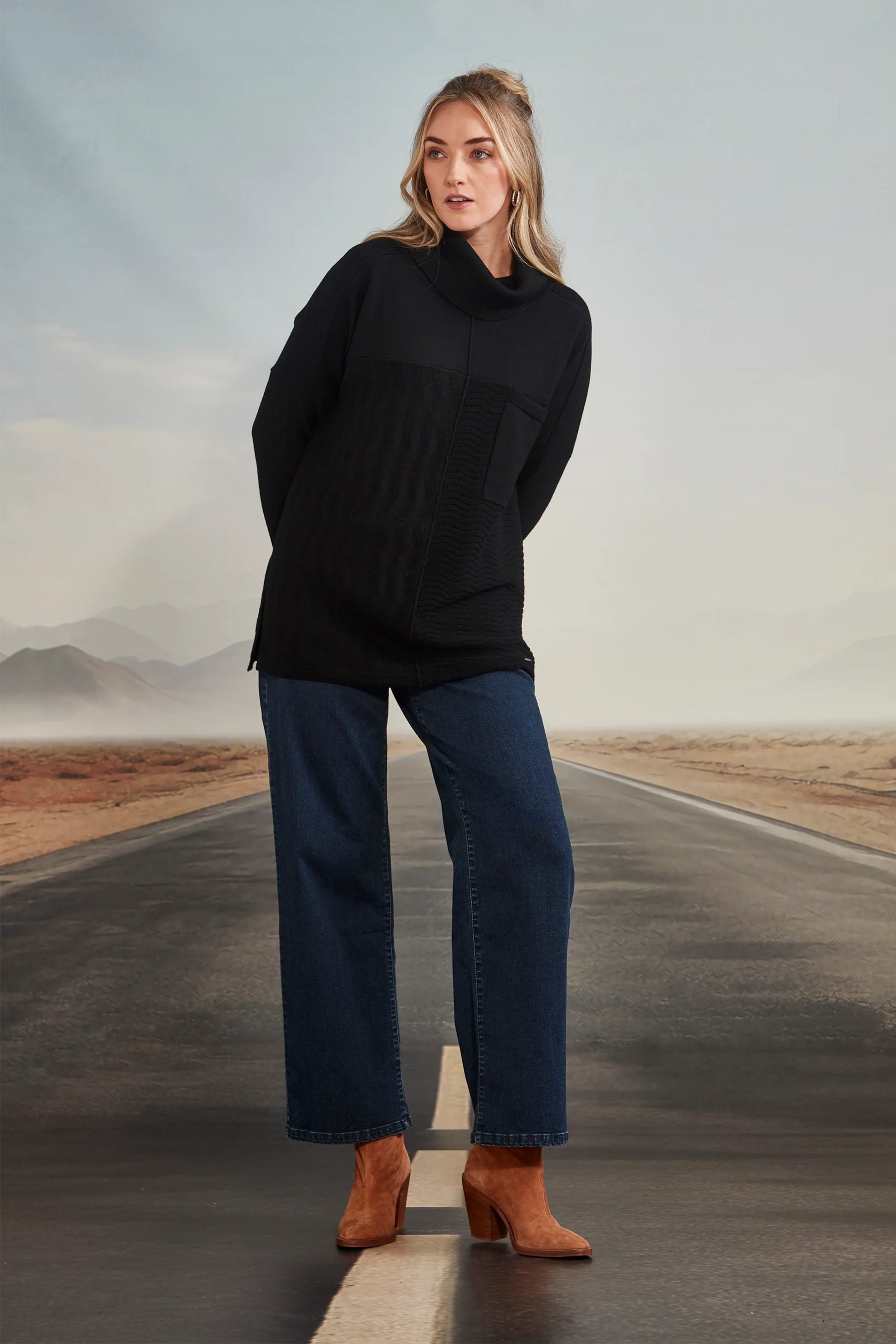 VERGE JEWEL SWEATER - BLACK - THE VOGUE STORE