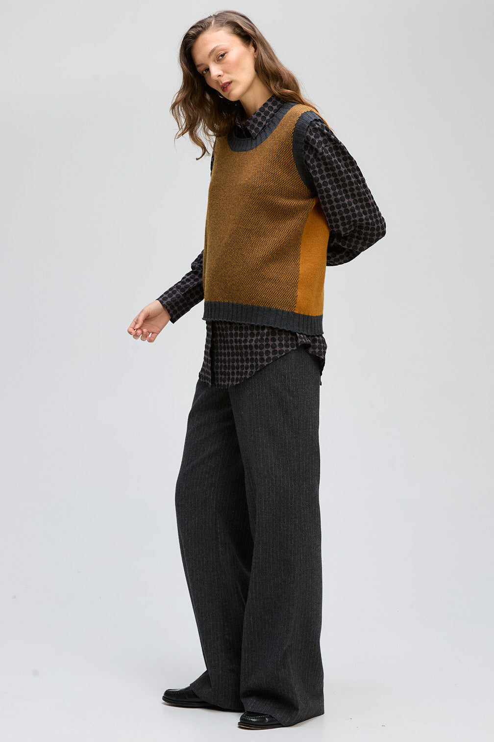LD & CO PATTERN VEST - TOFFEE - THE VOGUE STORE
