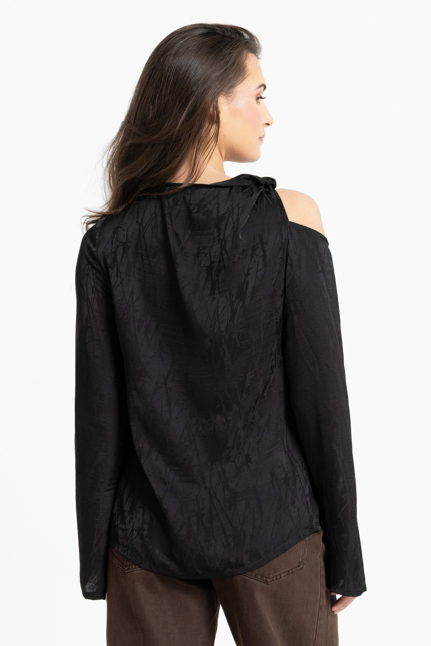 LEILA + LUCA TWIST TOP - BLACK TEXTURE - THE VOGUE STORE