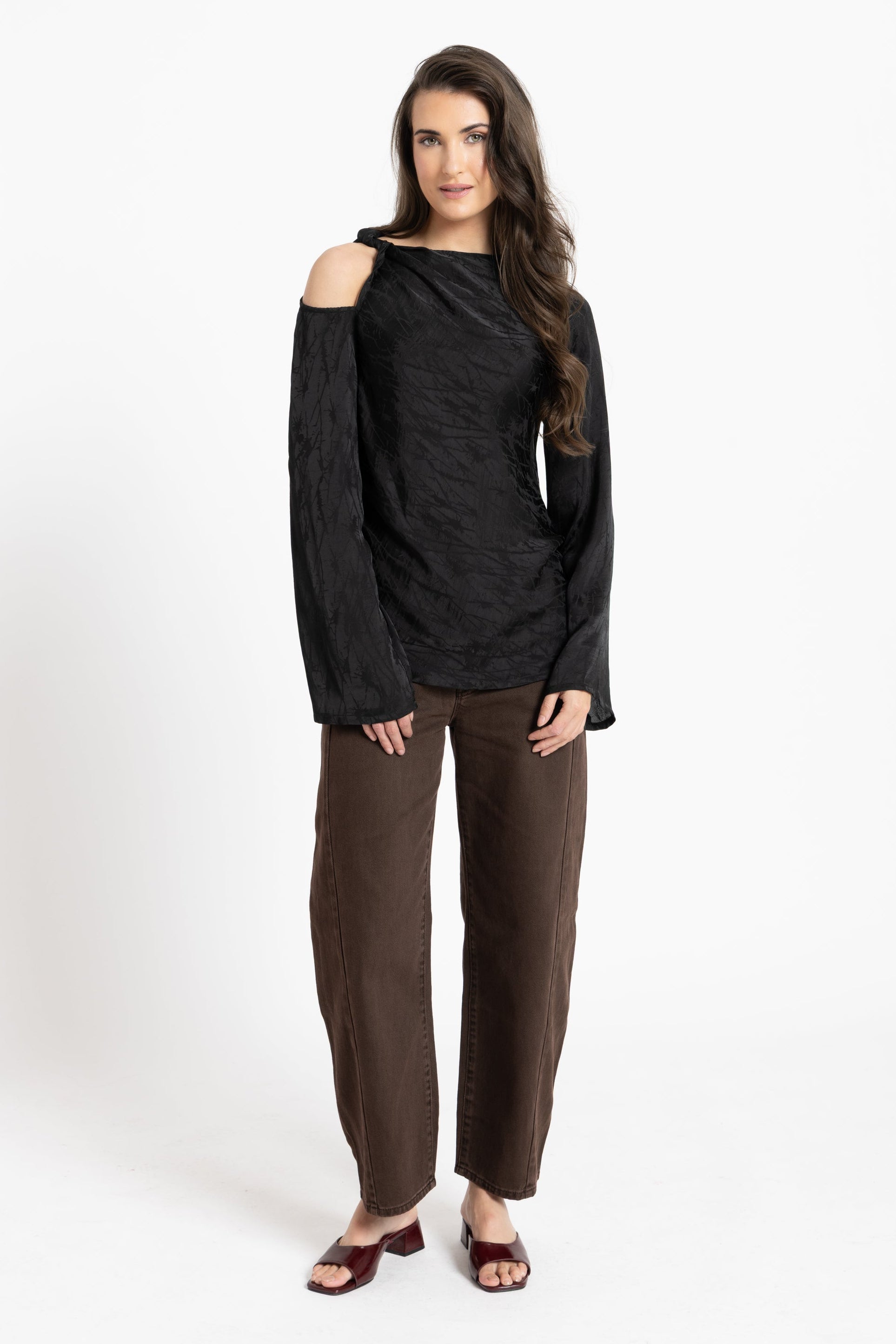 LEILA + LUCA TWIST TOP - BLACK TEXTURE - THE VOGUE STORE