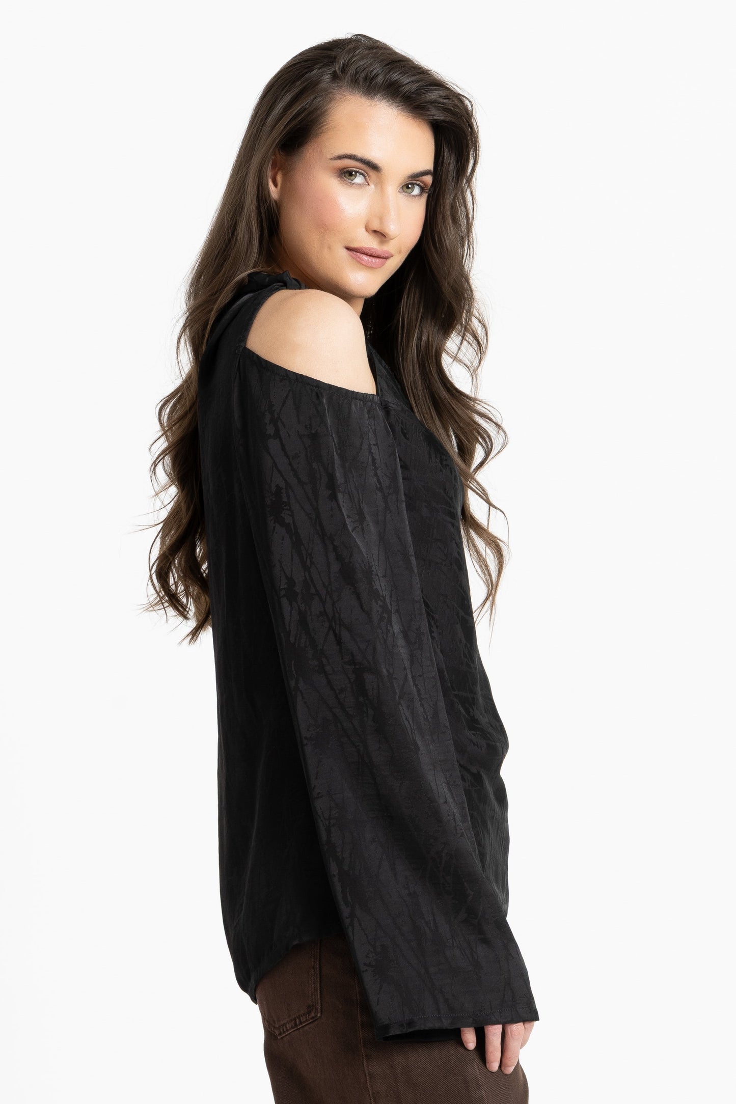 LEILA + LUCA TWIST TOP - BLACK TEXTURE - THE VOGUE STORE