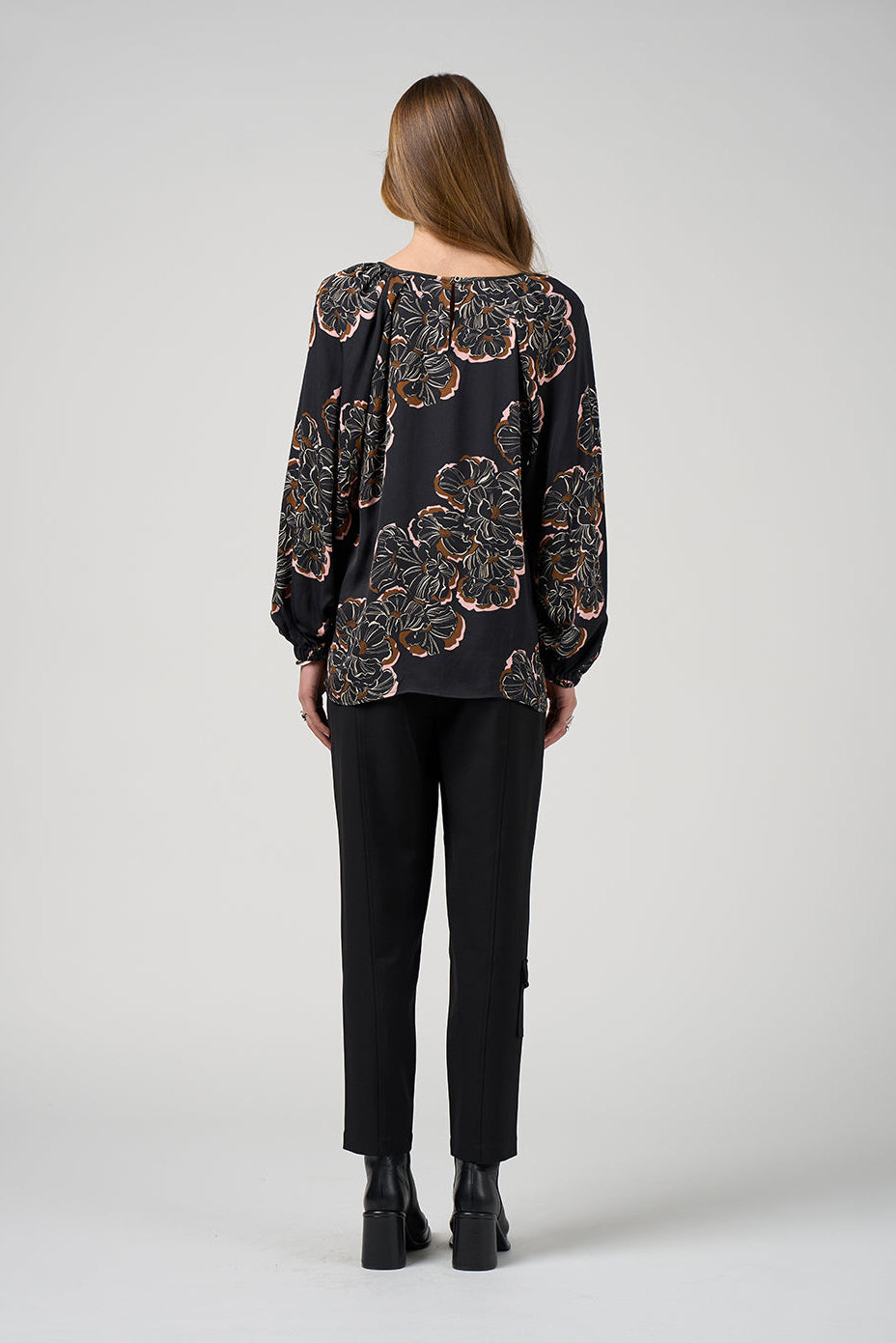 MADLY SWEETLY WOOD ROSE TOP - BLACK MULTI - THE VOGUE STORE