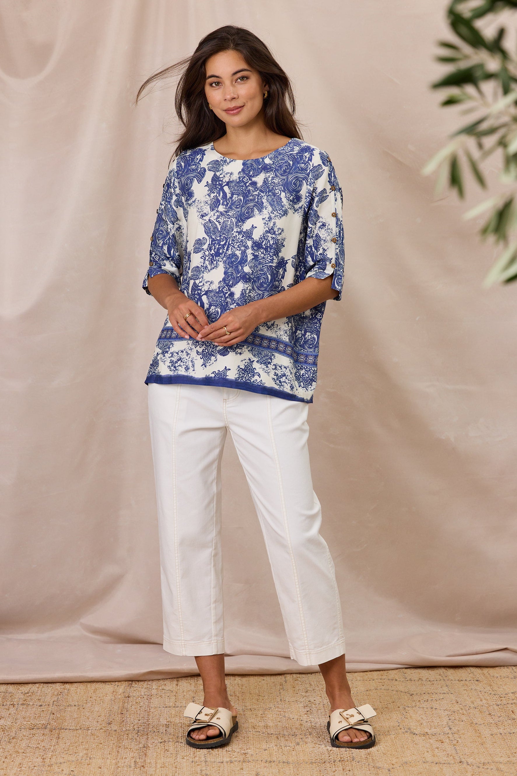 DESIGN NATION VENUS TOP - THE VOGUE STORE