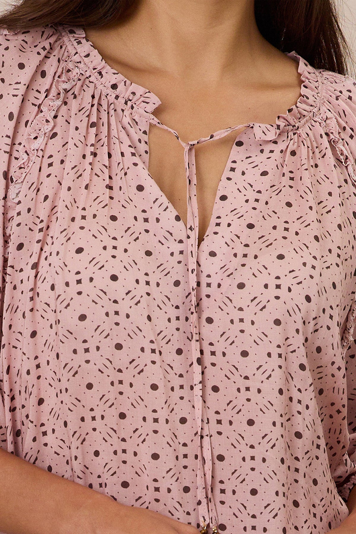 DESIGN NATION SILHOUETTE BLOUSE - THE VOGUE STORE