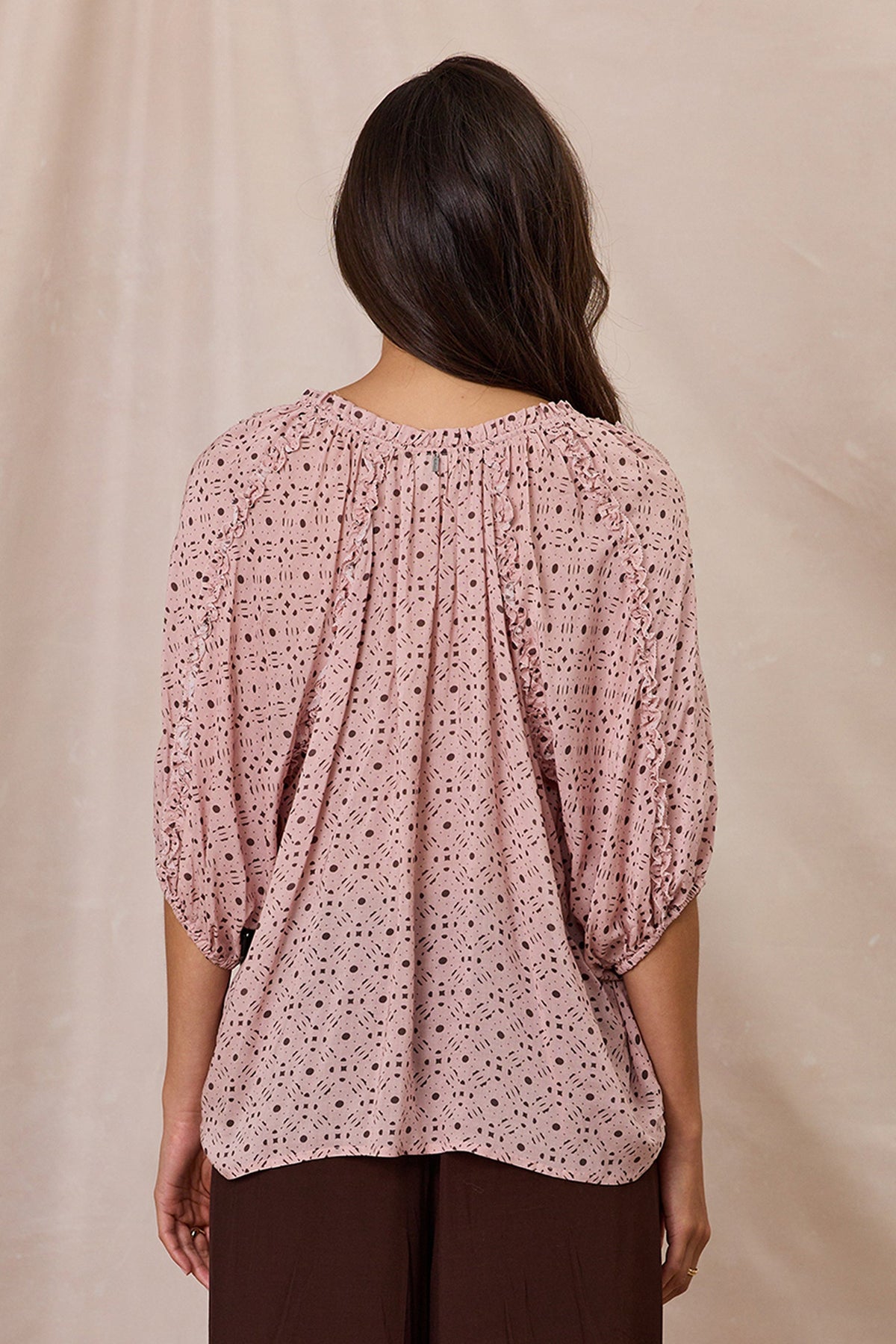 DESIGN NATION SILHOUETTE BLOUSE - THE VOGUE STORE