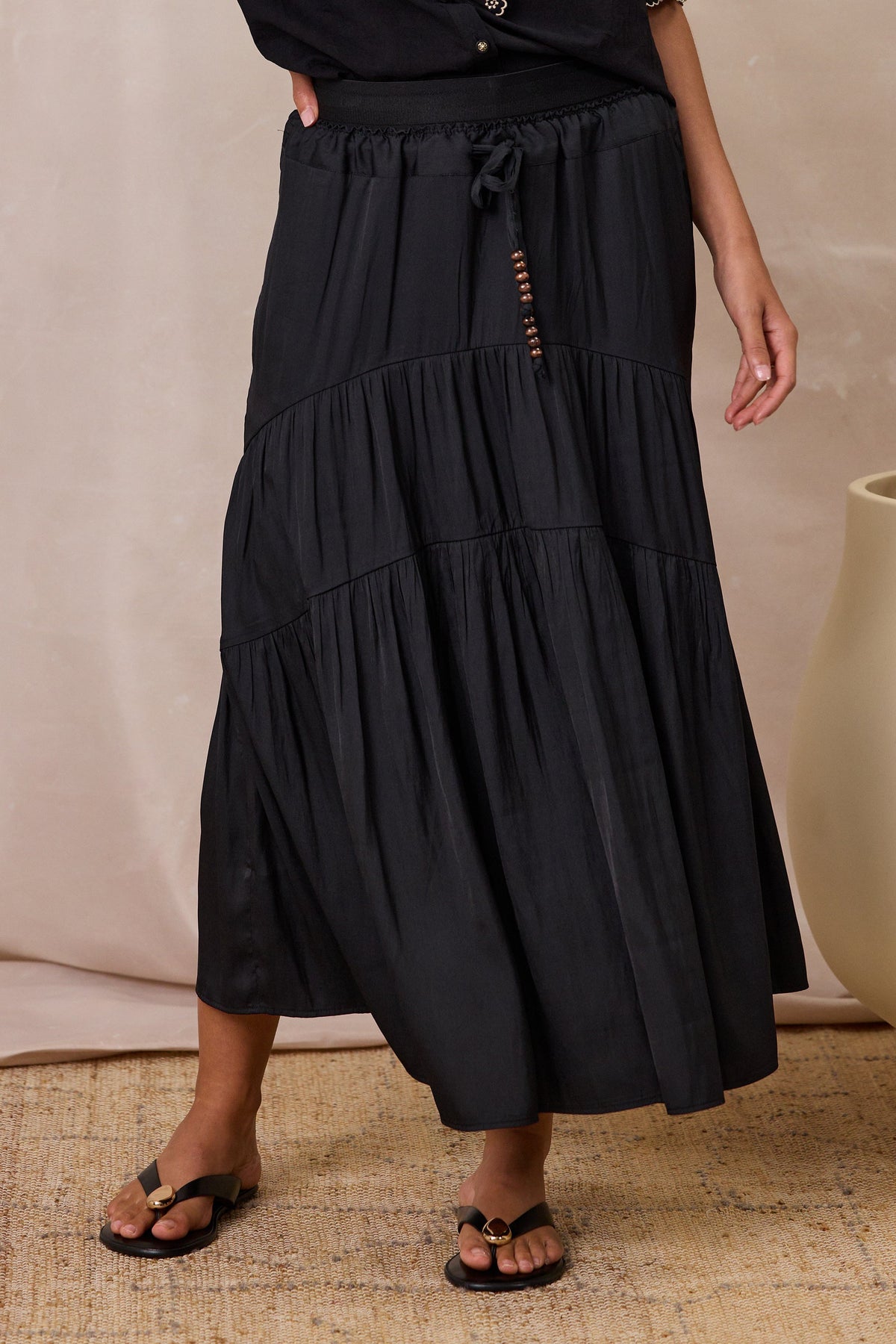 DESIGN NATION RAE SKIRT - BLACK - THE VOGUE STORE