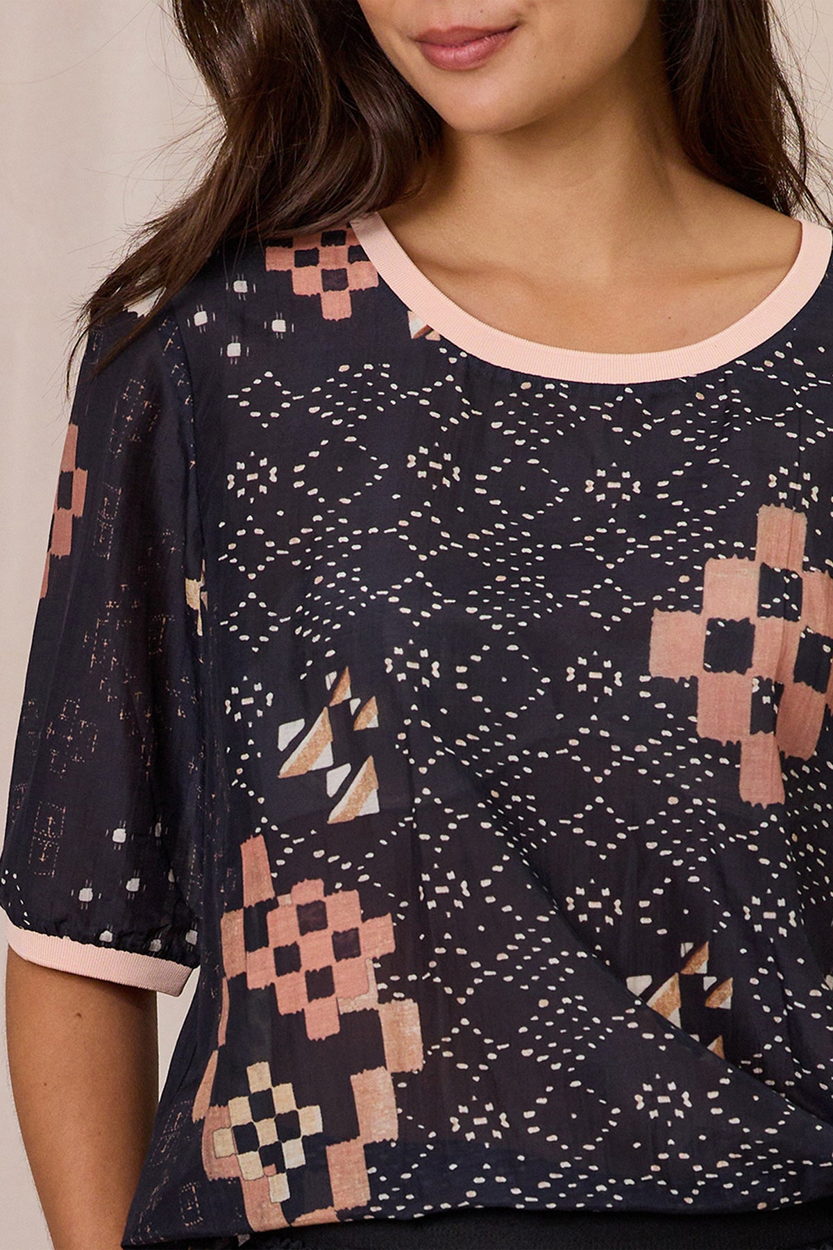 DESIGN NATION STASH WOVEN TEE - THE VOGUE STORE