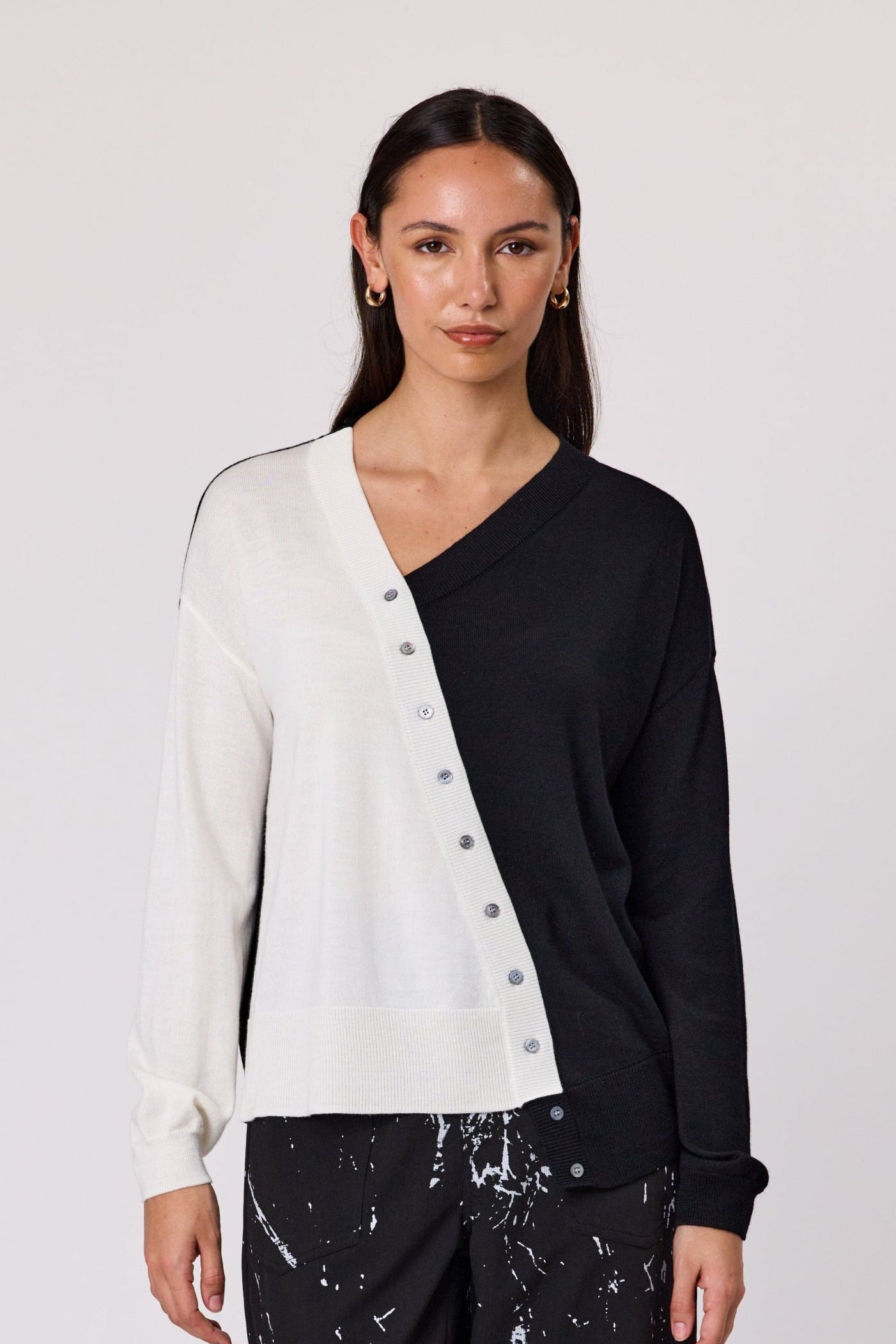 DUO FLYNN MERINO CARDIGAN - BLACK IVORY - THE VOGUE STORE