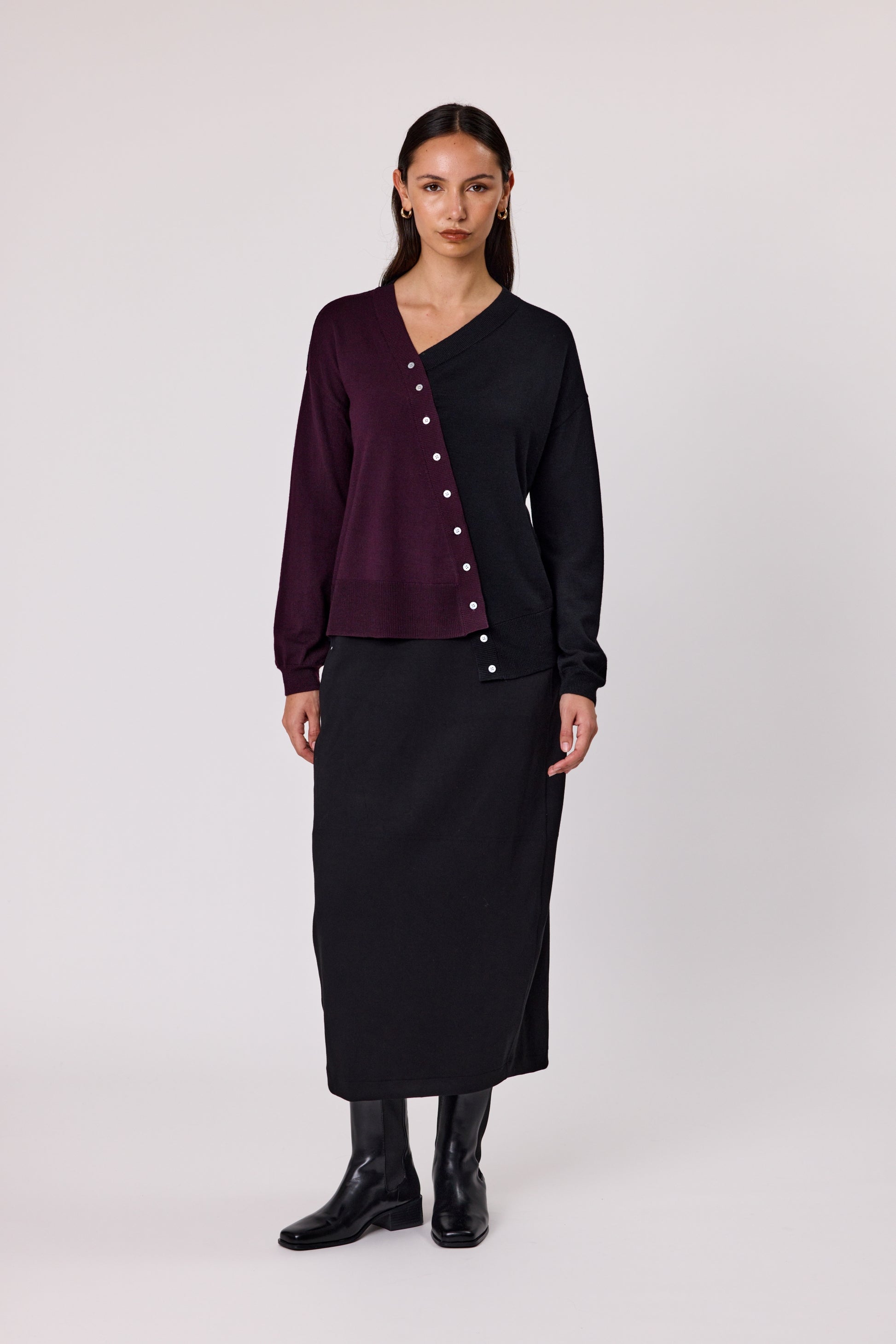 DUO FLYNN MERINO CARDIGAN - BLACK/MERLOT - THE VOIGUE STORE