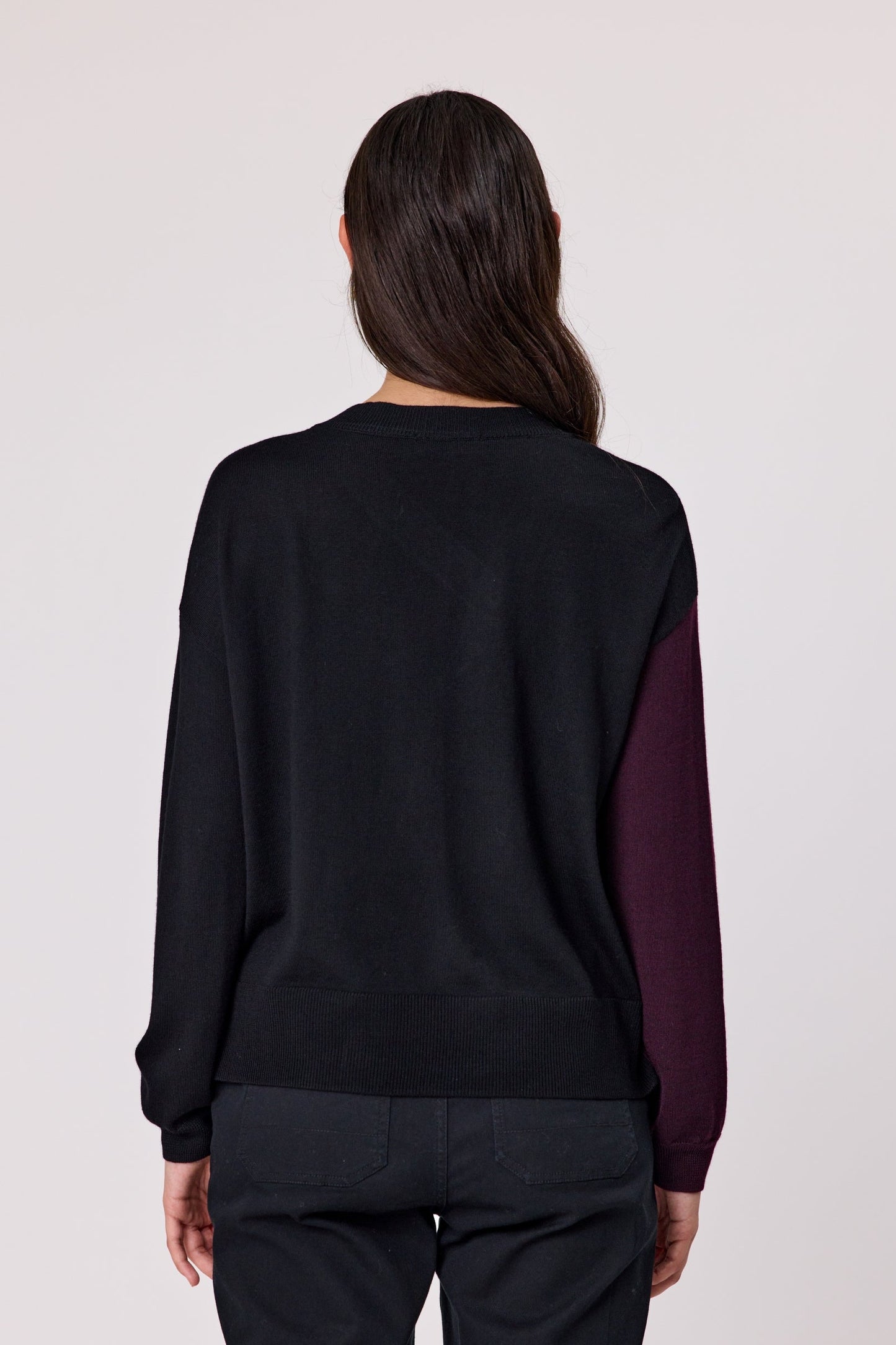 DUO FLYNN MERINO CARDIGAN - BLACK/MERLOT - THE VOIGUE STORE