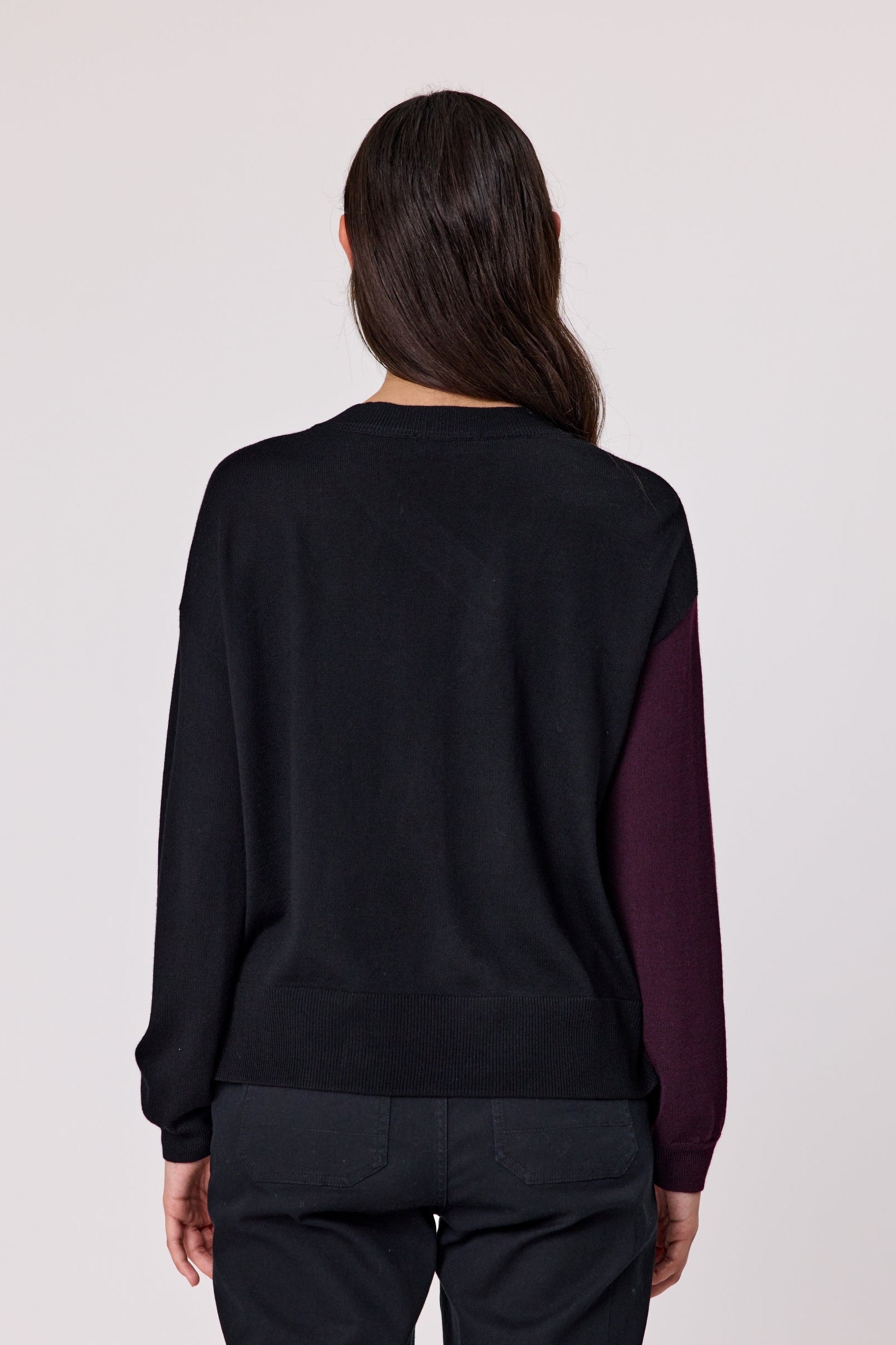 DUO FLYNN MERINO CARDIGAN - BLACK/MERLOT - THE VOIGUE STORE
