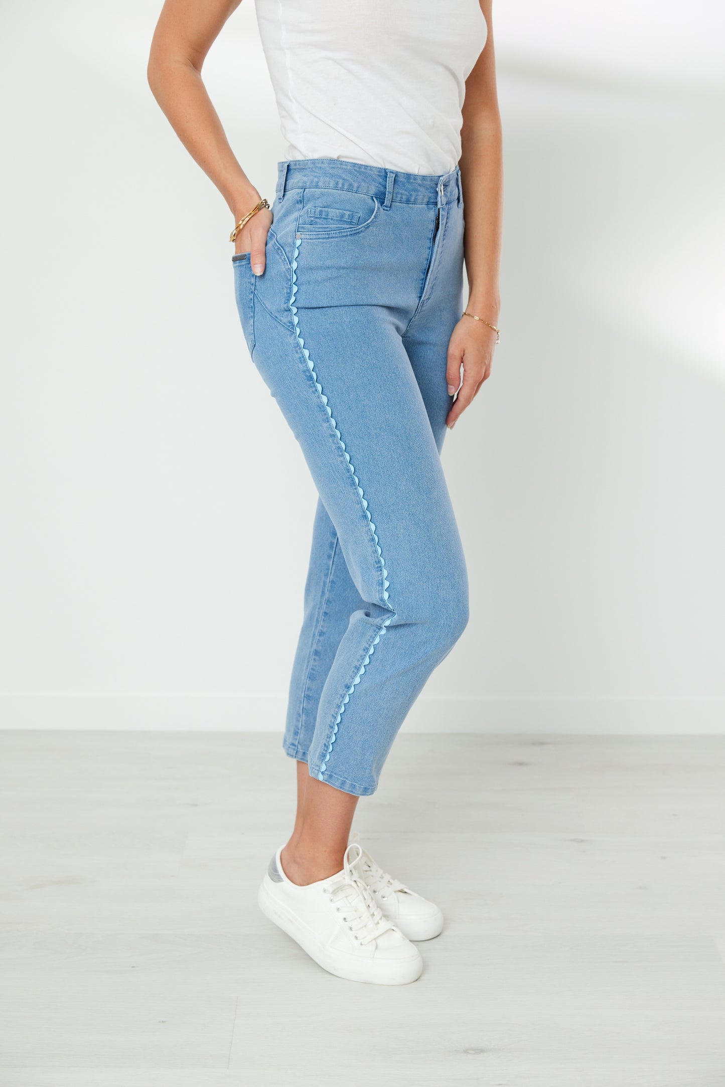 NEWPORT ROVER JEAN - LIGHT BLUE - THE VOGUE STORE