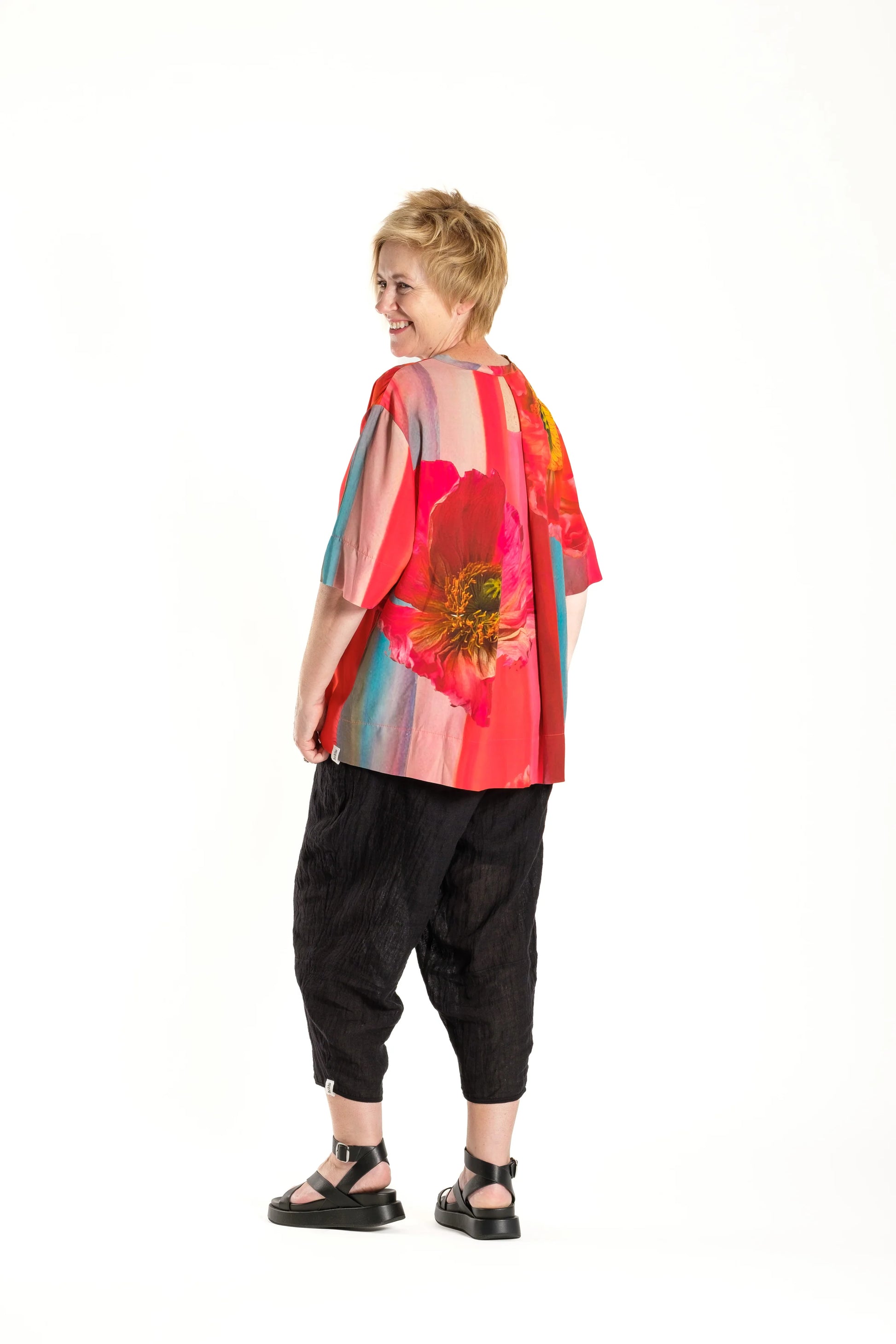 DEEANNE HOBBS ZEFER TOP - VIBRANT POPPIES - THE VOGUE STORE