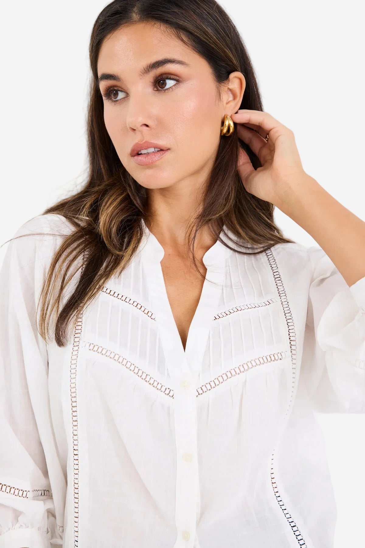 IVY + JACK ORNAMENTAL WHITE LACE INSERT PINTUCK SS SHIRT - THE VOGUE STORE