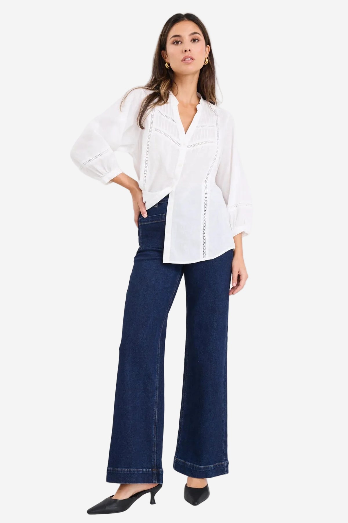 IVY + JACK ORNAMENTAL WHITE LACE INSERT PINTUCK SS SHIRT - THE VOGUE STORE