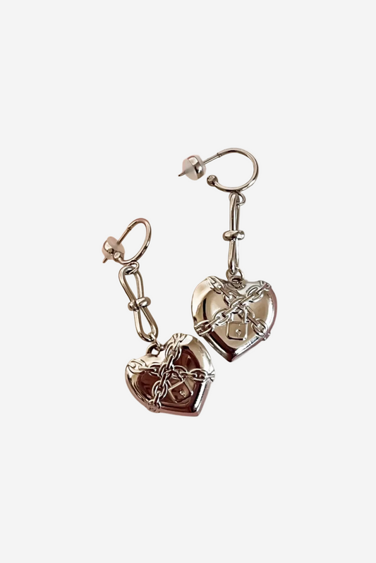 PENNY FOGGO MIDI CHAIN HEART HALF HOOPS - THE VOGUE STORE