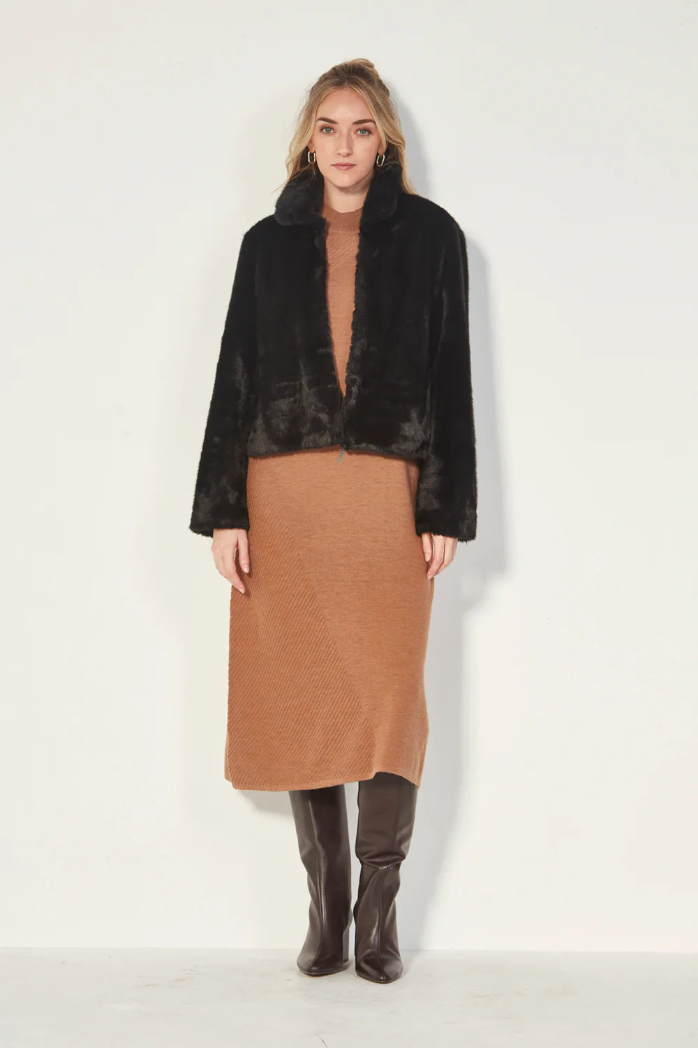 VERGE PARADE JACKET - BLACK - THE VOGUE STORE