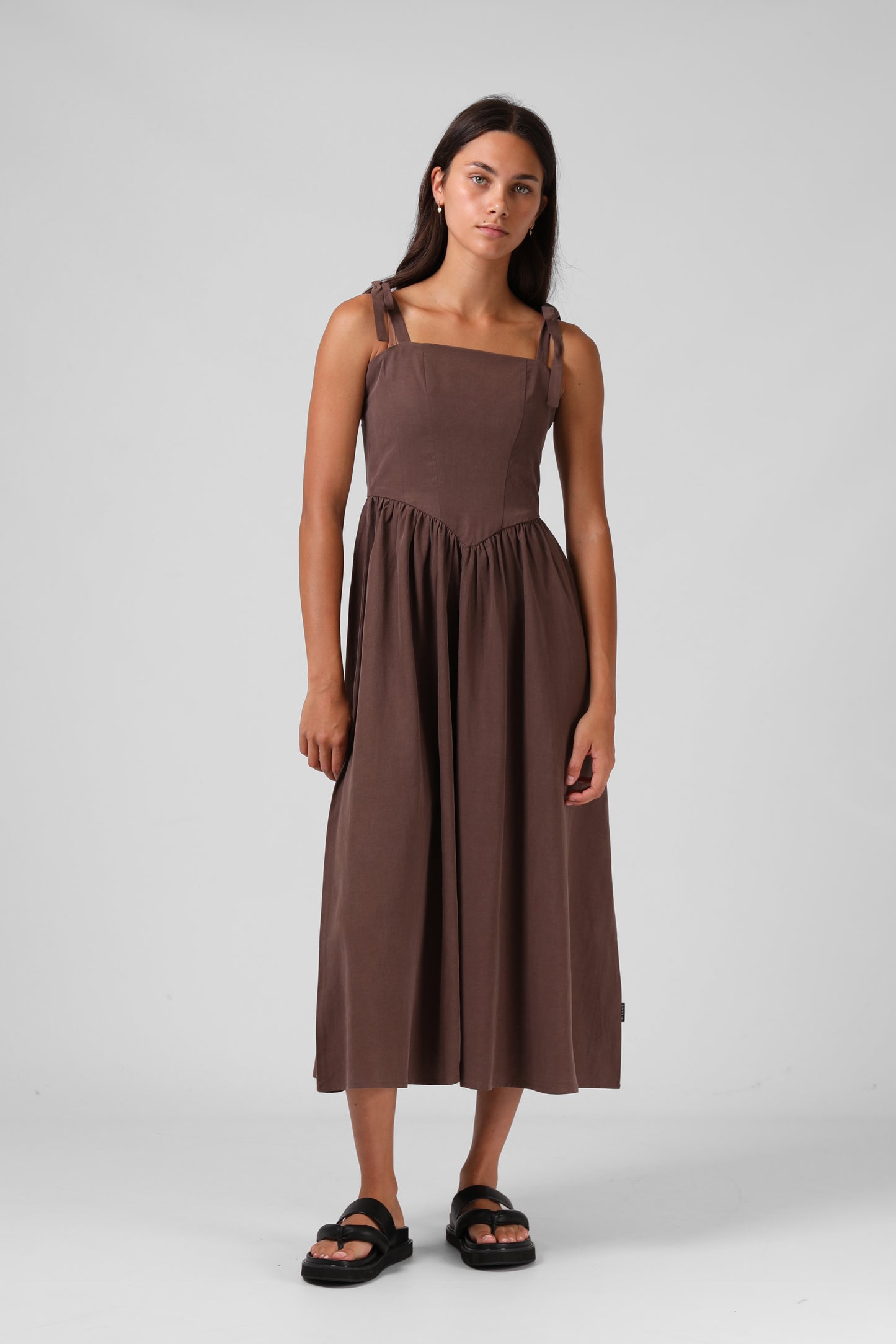 RPM SOFIA MIDI DRESS - CHOCOLATE - THE VOGUE STORE
