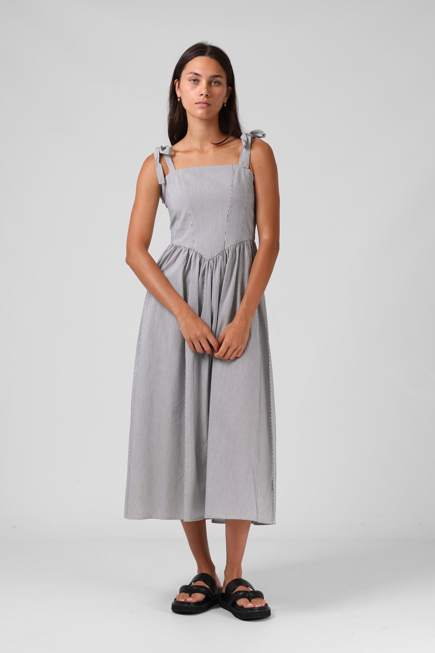 RPM SOFIA MIDI DRESS - B/W PINSTRIPE - THE VOGUE STORE