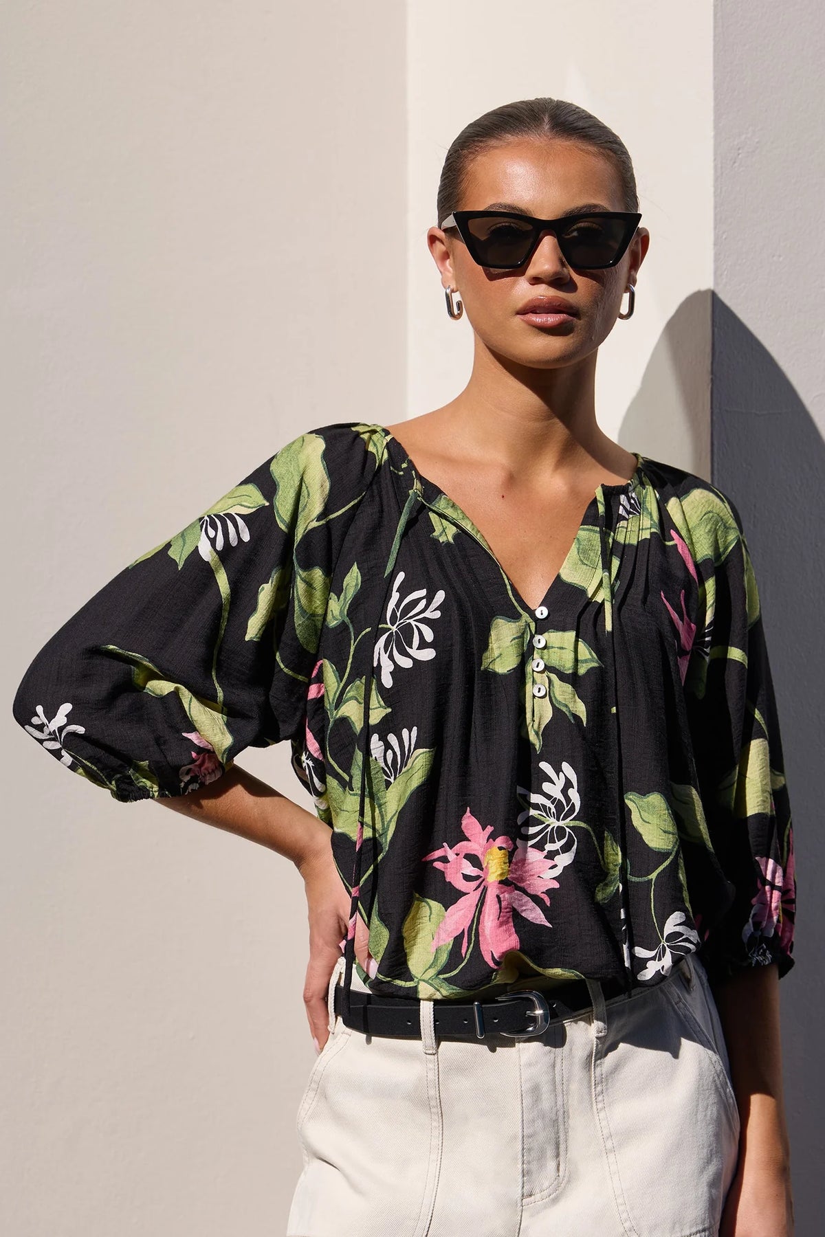AMONG THE BRAVE REFINE BLACK BLUSH FLORAL TOP - THE VOGUE STORE