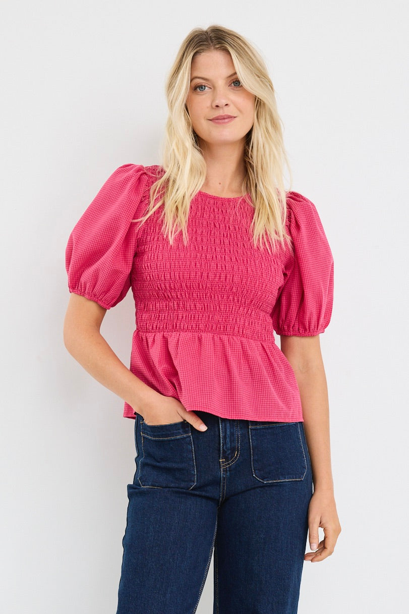 AMONG THE BRAVE REQUITE RASPBERRY DITSY GINGHAM SHIRRED BODY SS TOP - THE VOGUE STORE