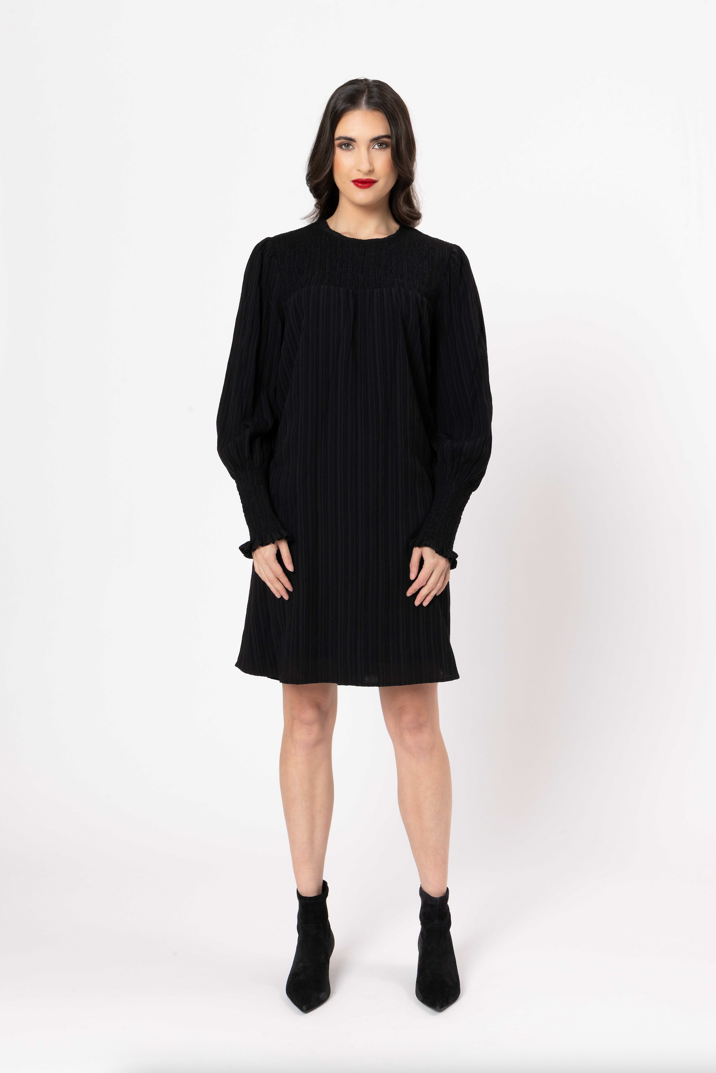 SEEKING LOLA ZION DRESS - BLACK CRINKLE - THE VOGUE STORE
