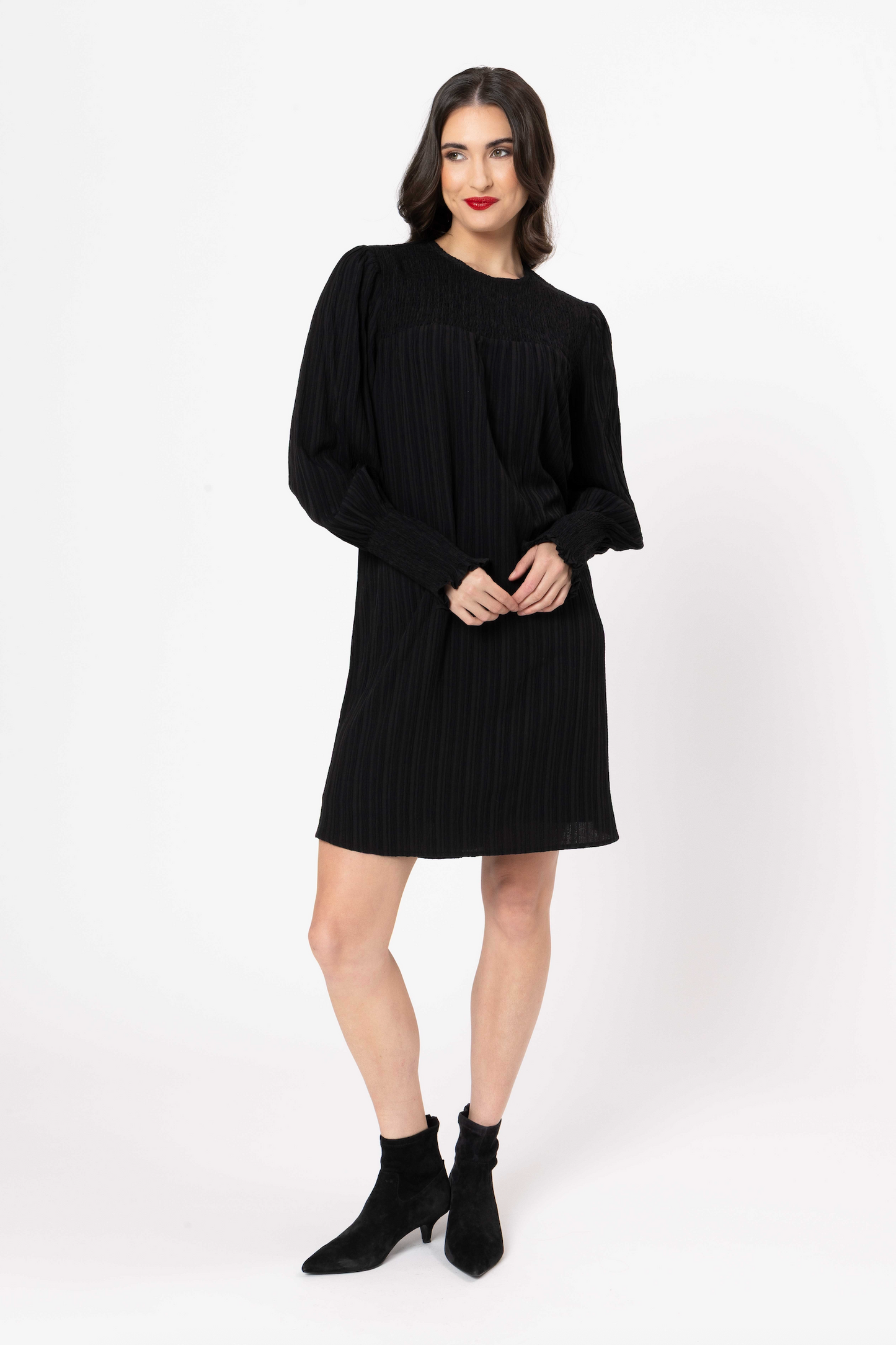 SEEKING LOLA ZION DRESS - BLACK CRINKLE - THE VOGUE STORE