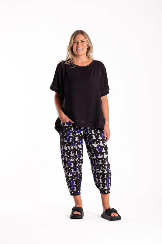 DEEANNE HOBBS COMMAND PANTS - DAISY GRAFITTI - THE VOGUE STORE
