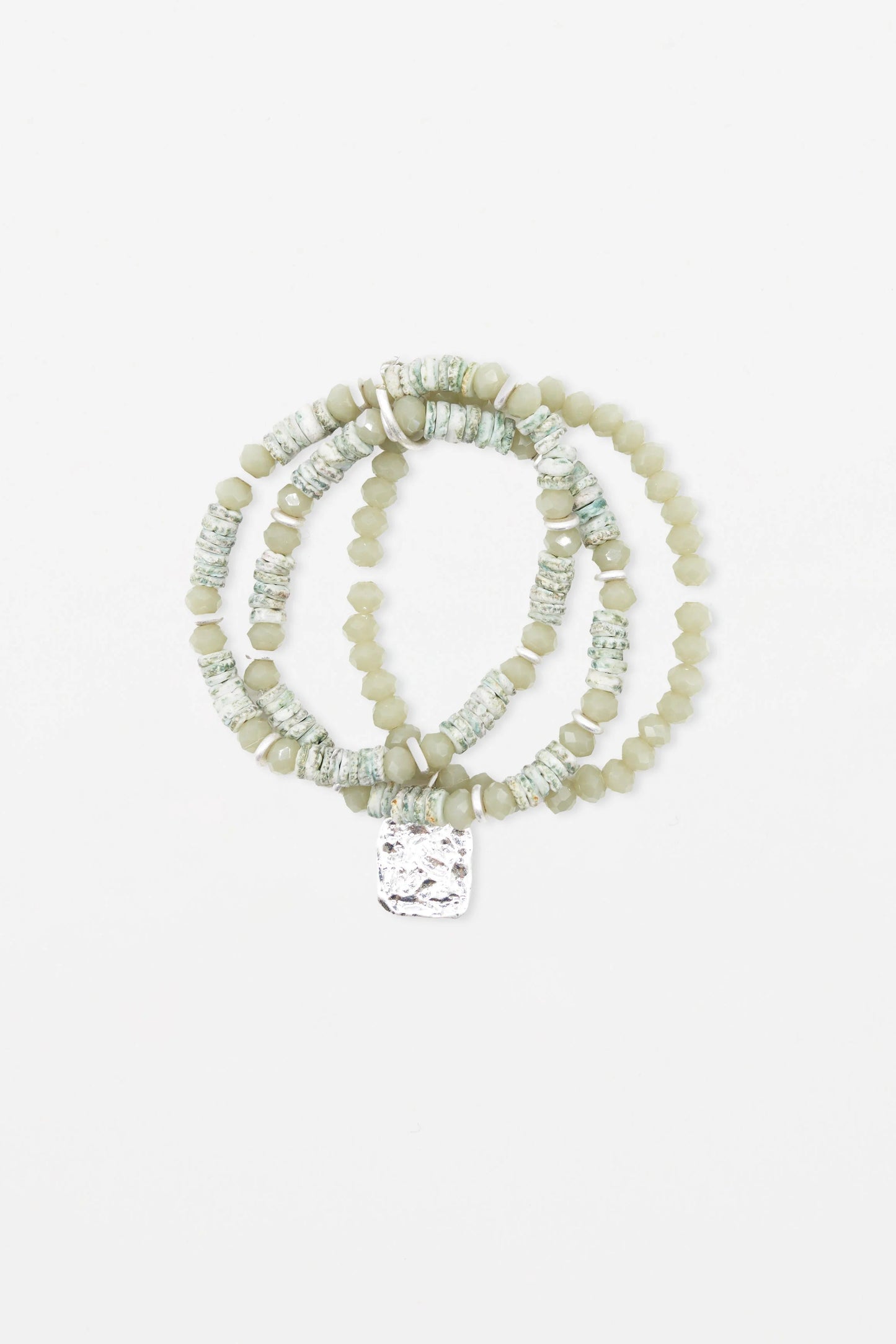 STELLA + GEMMA BRACELET - GREEN BEADS WITH SILVER BEATEN PENDANT - THE VOGUE STORE