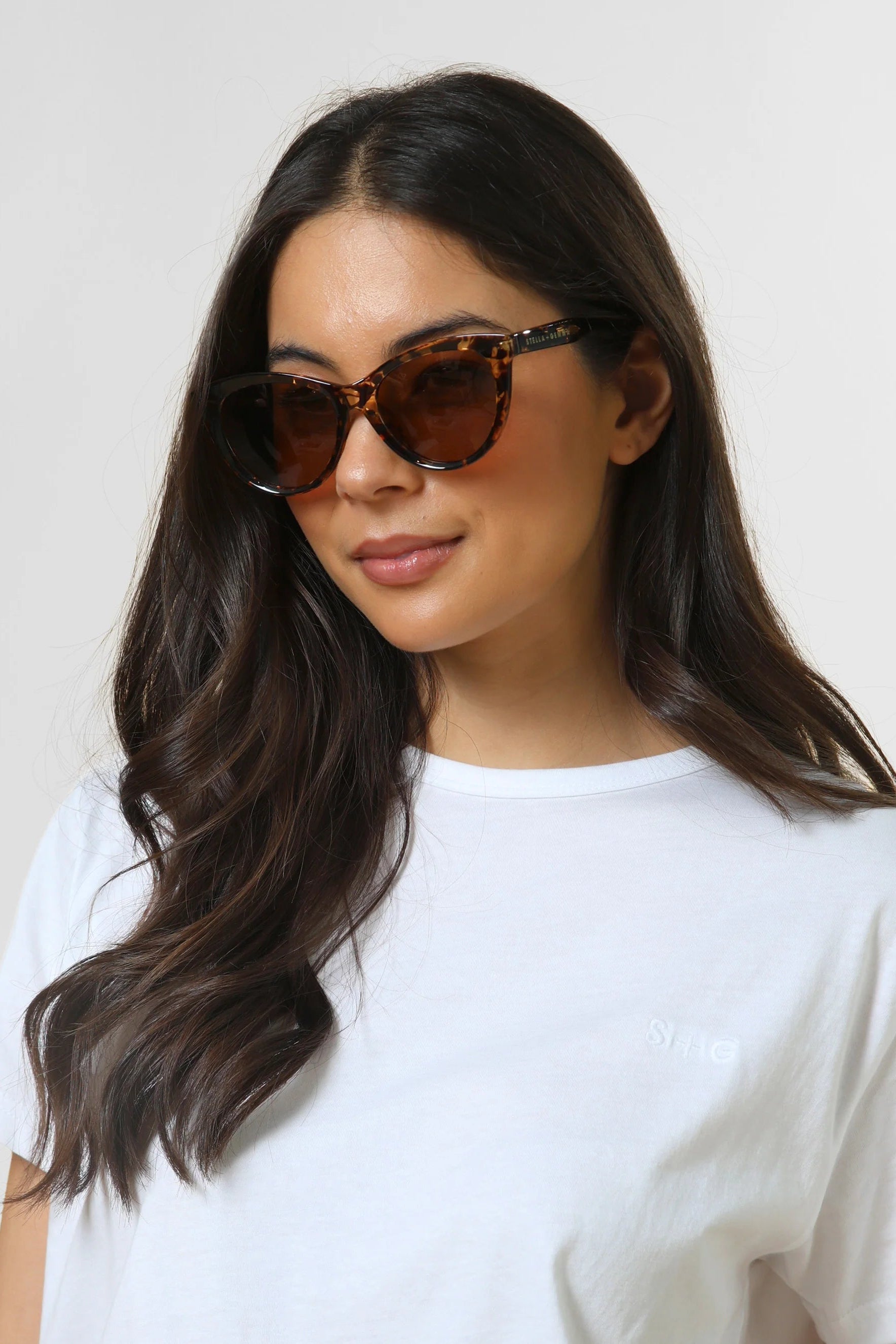 STELLA + GEMMA SUNGLASSES - MORRISON MARBLE TORT - THE VOGUE STORE