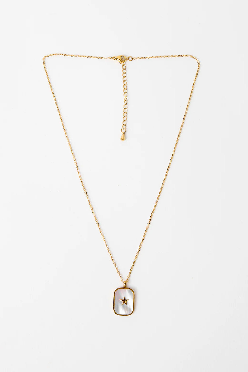 STELLA + GEMMA NECKLACE - GOLD SHELL SQUARE PENDENT WITH MINI STAR - THE VOGUE STORE