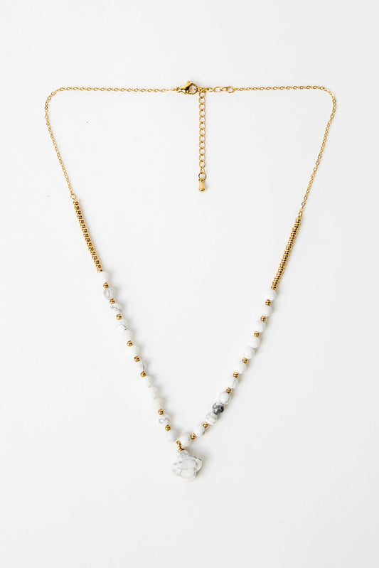 STELLA + GEMMA NECKLACE - GOLD WHITE HOWLITE CLOVER - THE VOGUE STORE