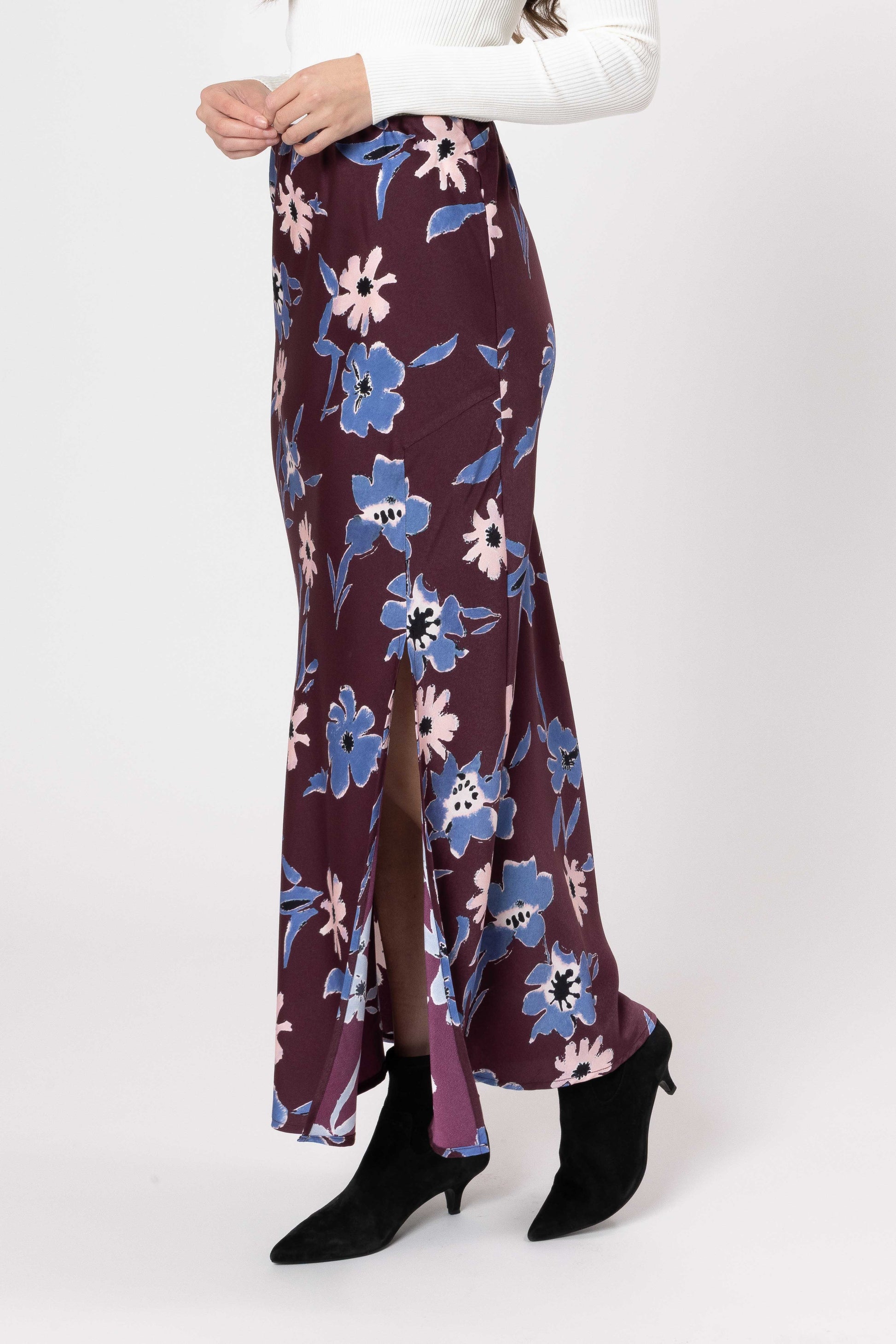 SEEKING LOLA VIVA SKIRT - MERLOT BLOSSOM - THE VOGUE STORE