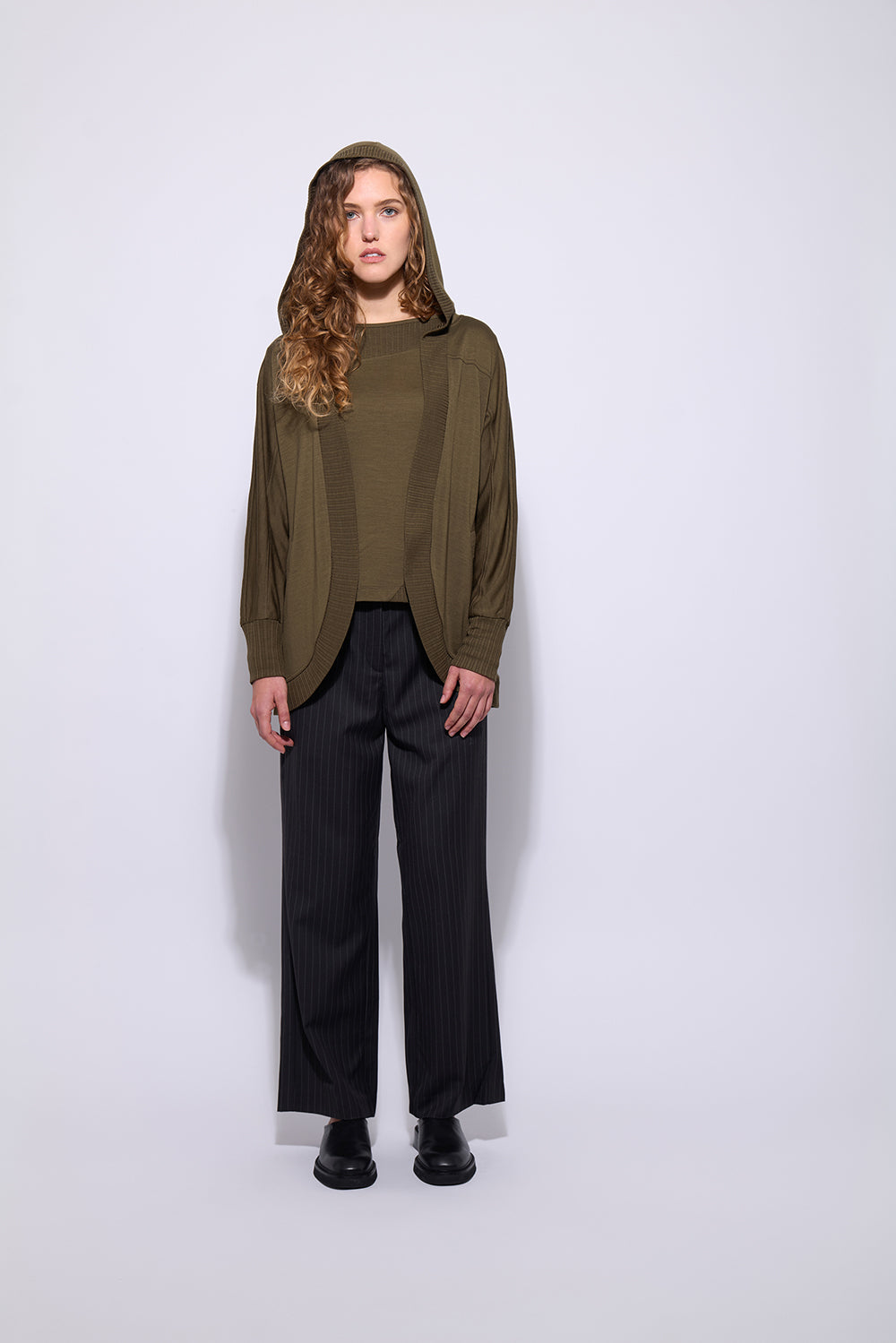 NERIS THE WEEKENDER MERINO - PESTO - THE VOGUE STORE