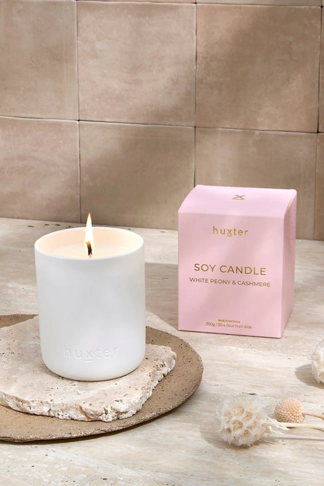 HUXTER BOXED CANDLE 290GM - WHITE PEONY & CASHMERE - THE VOGUE STORE