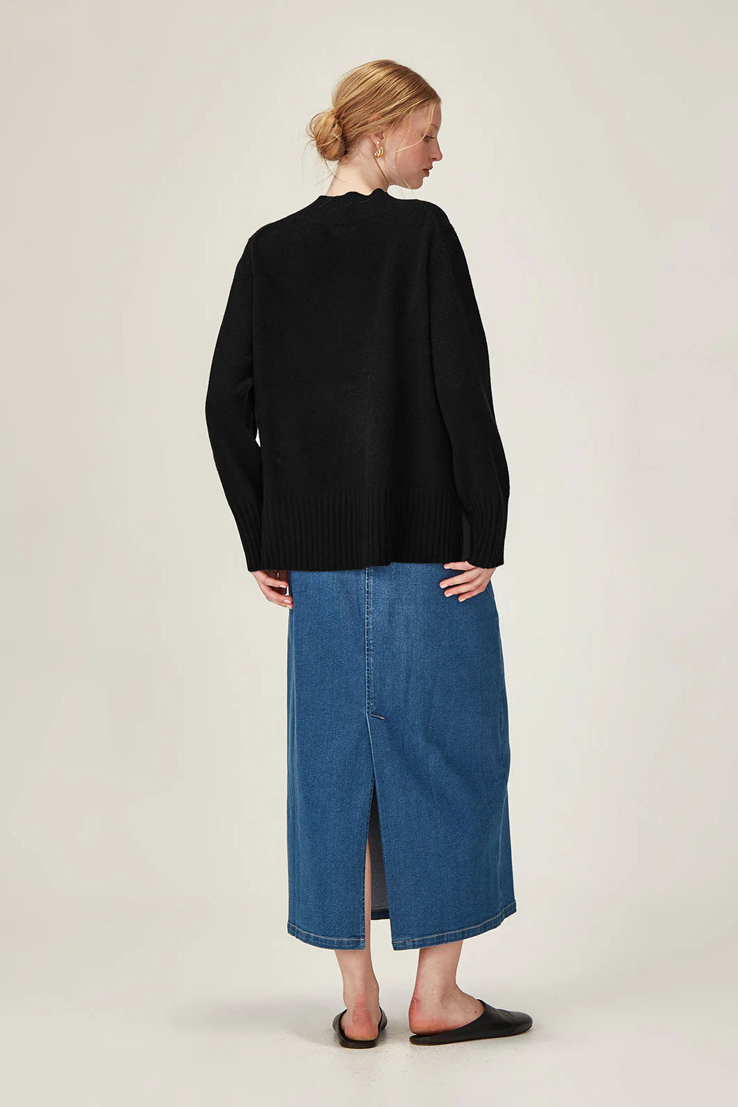 SILLS REI MERINO SWEATER - BLACK - THE VOGUE STORE