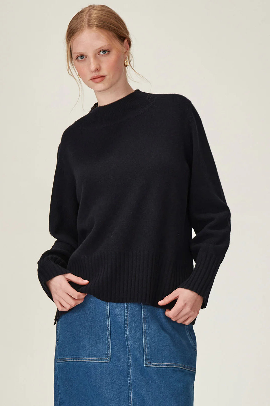 SILLS REI MERINO SWEATER - BLACK - THE VOGUE STORE