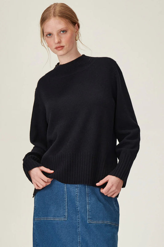 SILLS REI MERINO SWEATER - BLACK - THE VOGUE STORE